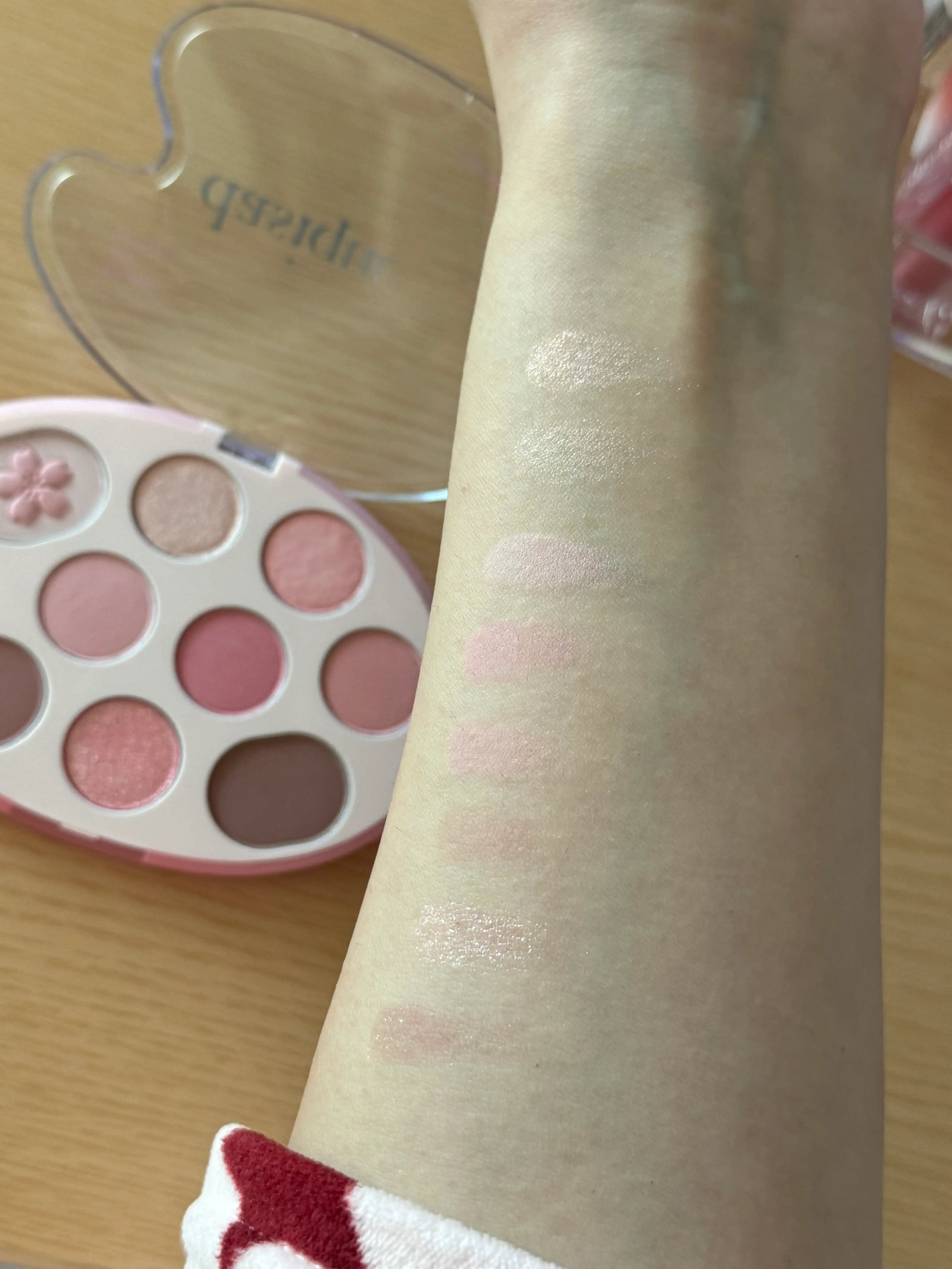 언니의파우치 리뷰 이미지 2 - [(핑크 블라썸 컬렉션) 핑크 블라썸 섀도우 팔레트]