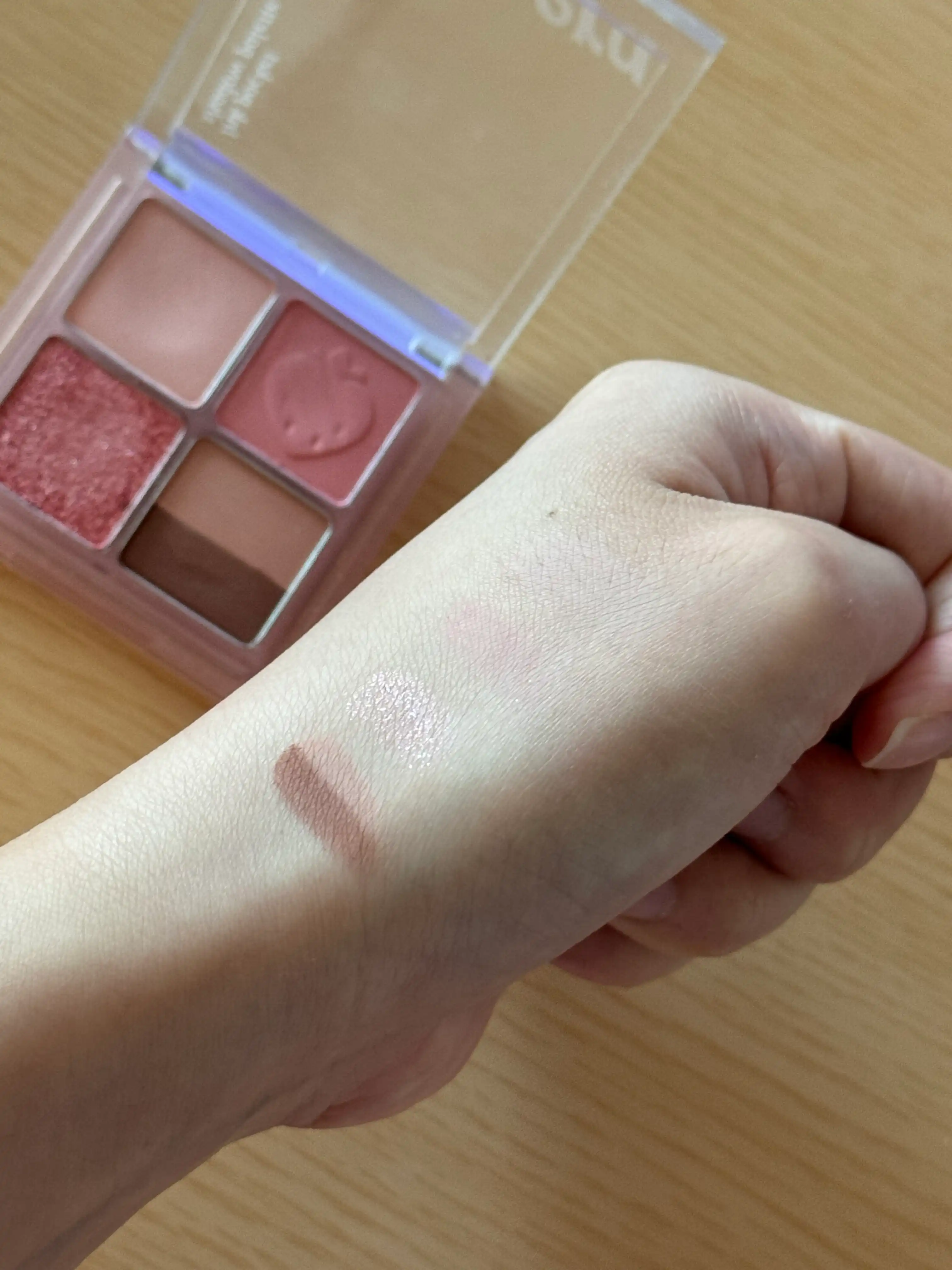 언니의파우치 리뷰 이미지 3 - [(소프트 베리 컬렉션) 잉크 포켓 섀도우 팔레트]