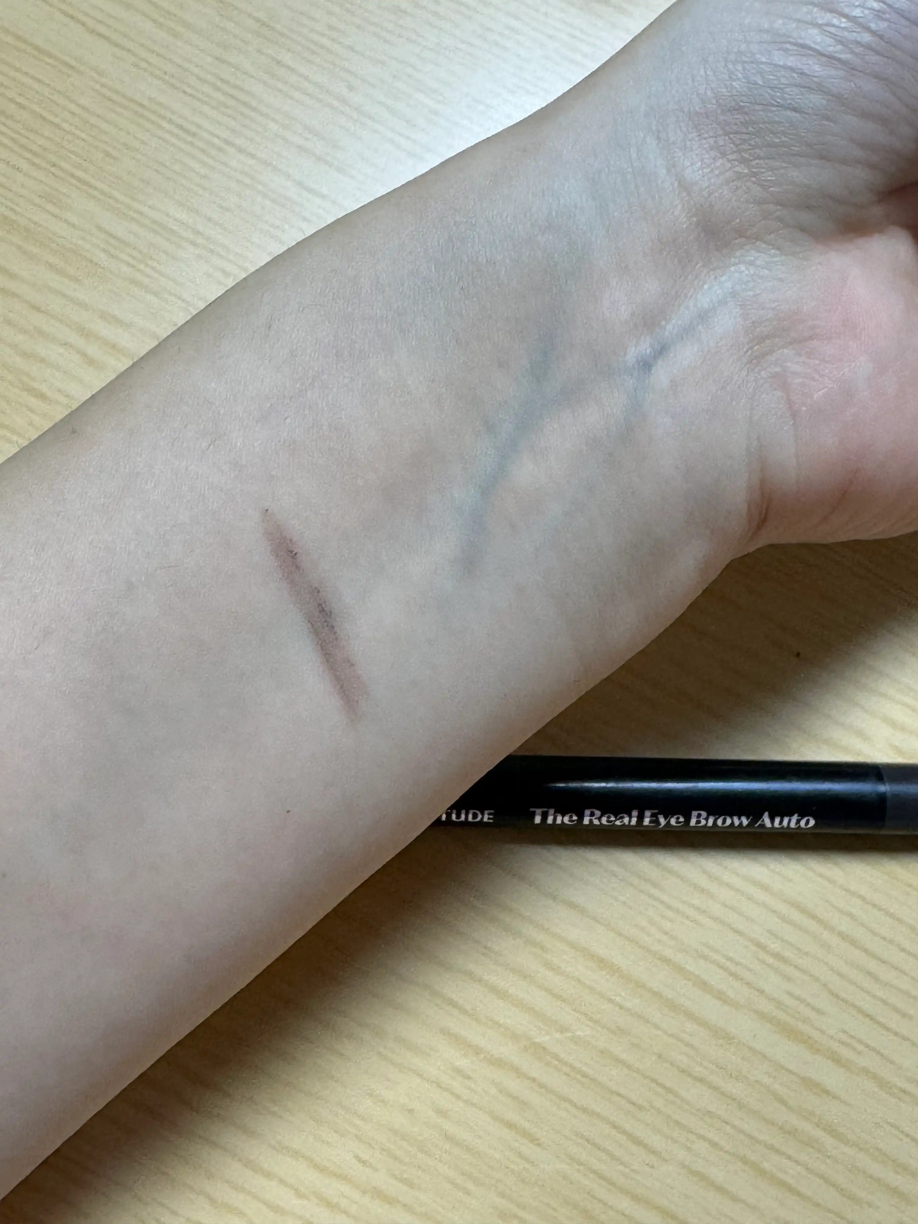 언니의파우치 리뷰 이미지 3 - [더 리얼 아이 브로우 오토펜슬 [02 그레이 브라운]]