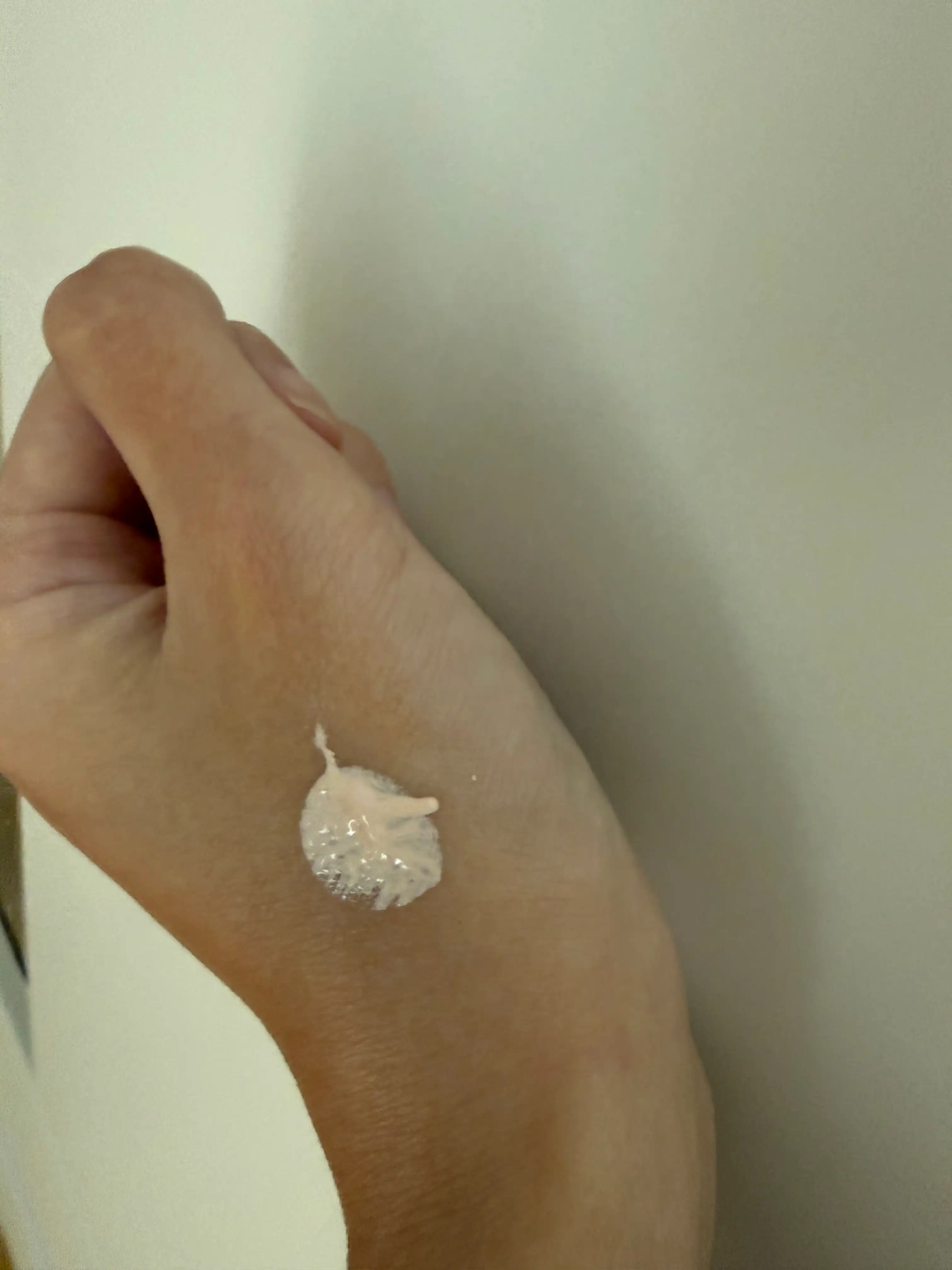 선택된 언니의파우치 리뷰 이미지 - [비타민씨 잡티 톤업 선스크린]