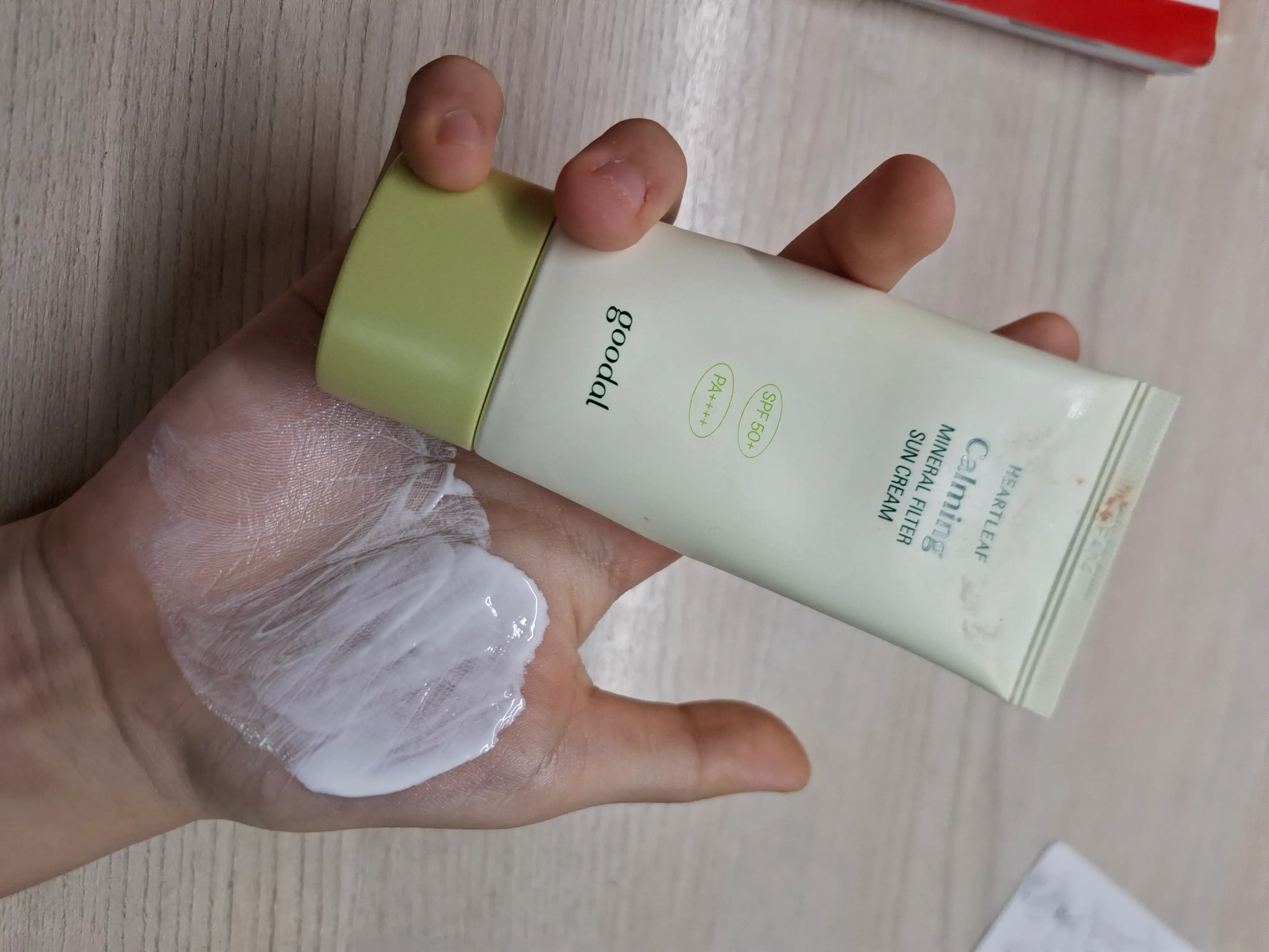 언니의파우치 리뷰 이미지 - [맑은 어성초 진정 무기자차 선크림]