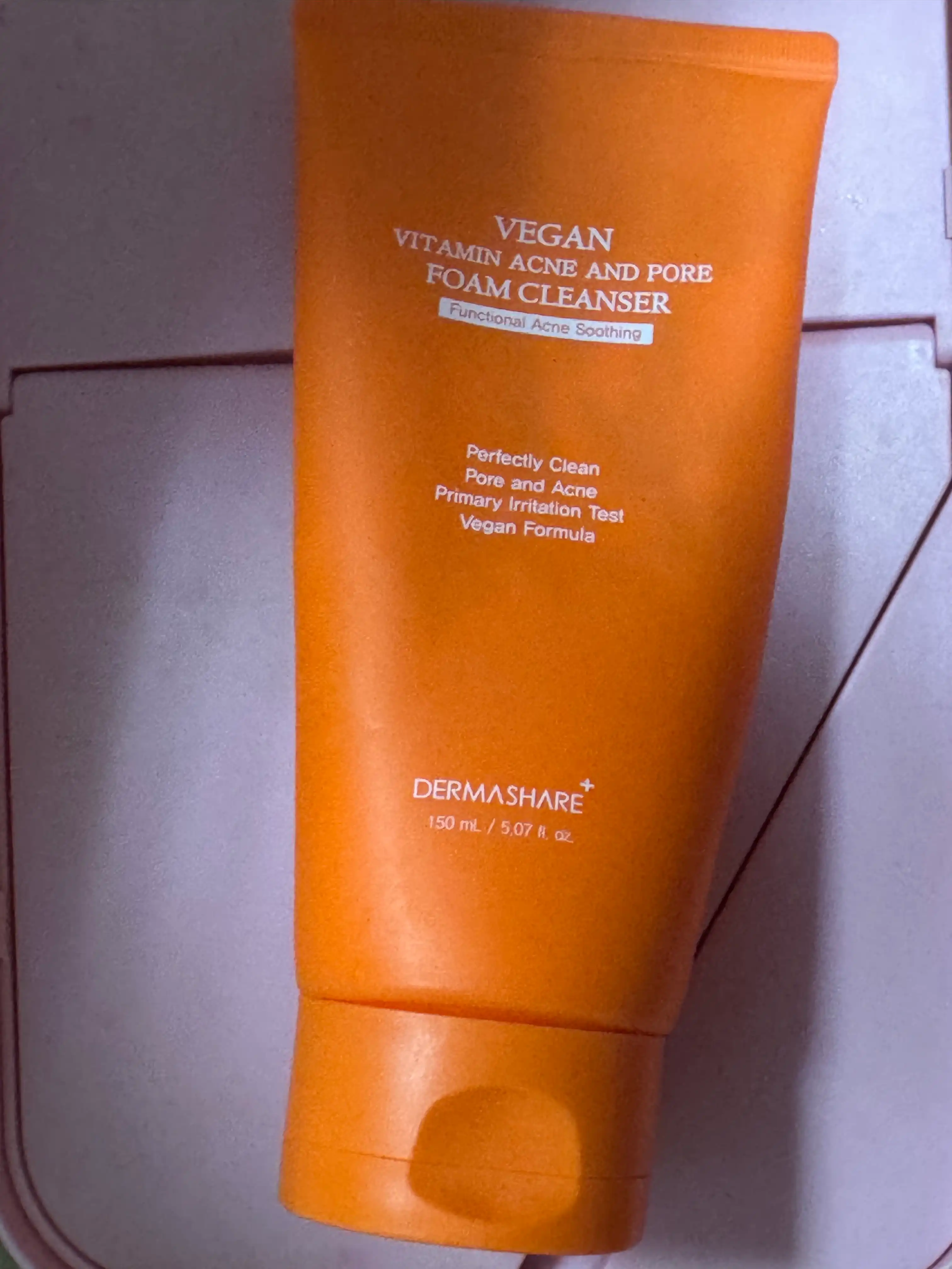 언니의파우치 리뷰 이미지 - [비건 비타민 아크네 앤 포어 폼 클렌저]