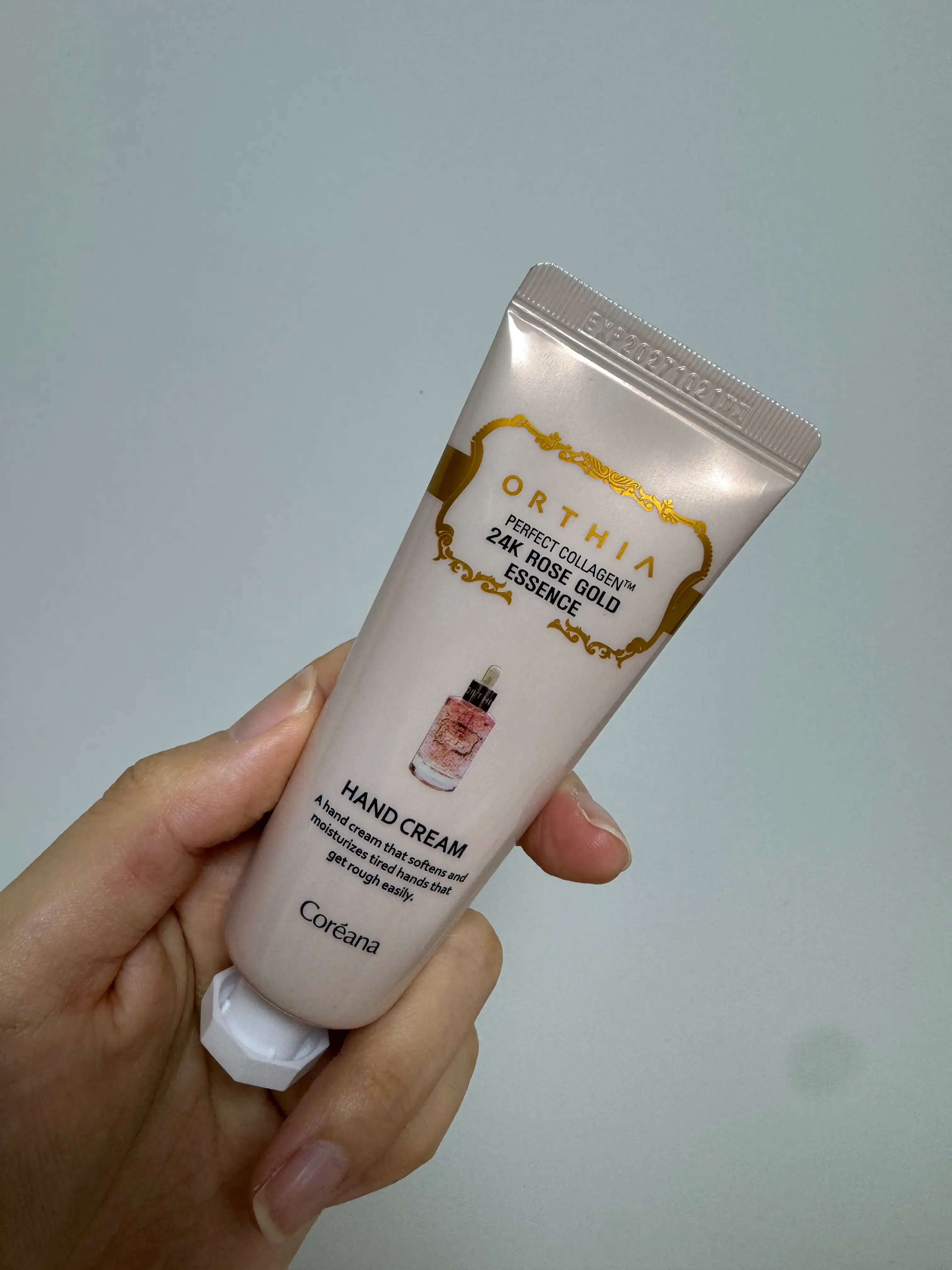 언니의파우치 리뷰 이미지 - [퍼펙트 콜라겐 티엠 24케이 로즈 골드 에센스 핸드 크림]
