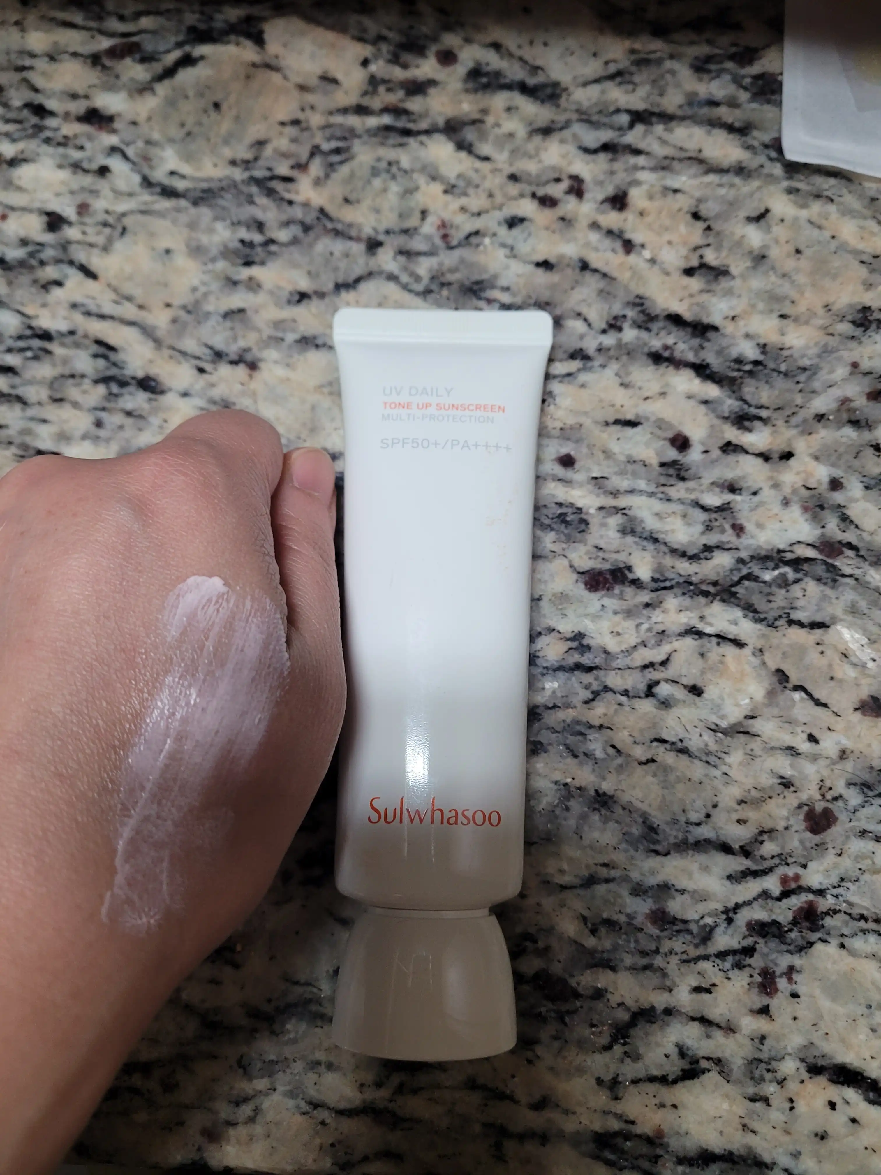 언니의파우치 리뷰 이미지 5 - [상백선톤업선크림]