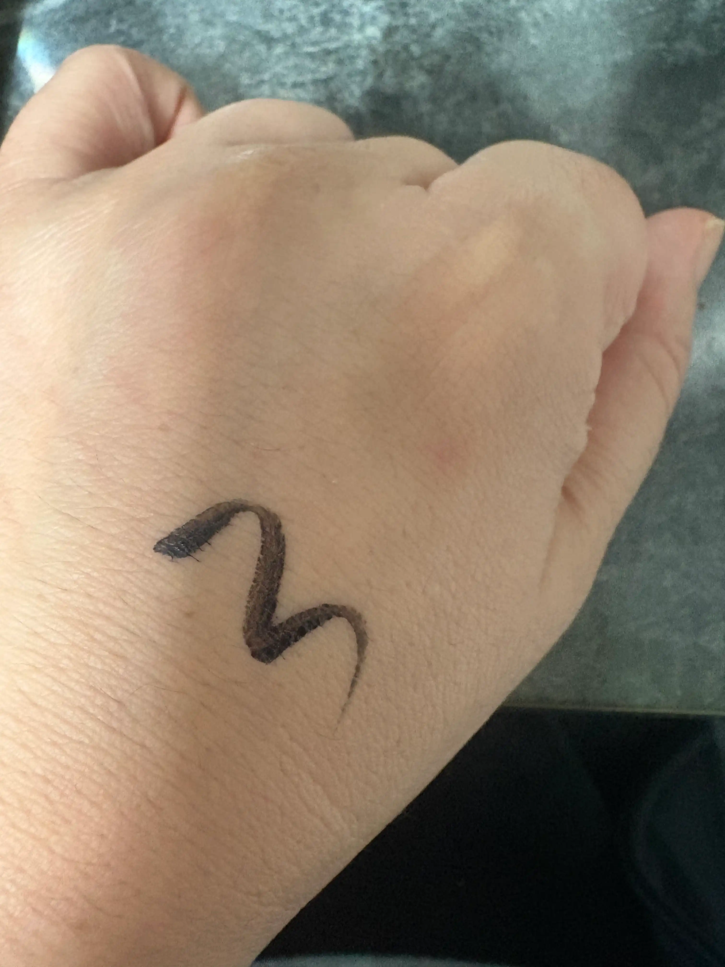 언니의파우치 리뷰 이미지 3 - [파워프루프 펜 라이너]