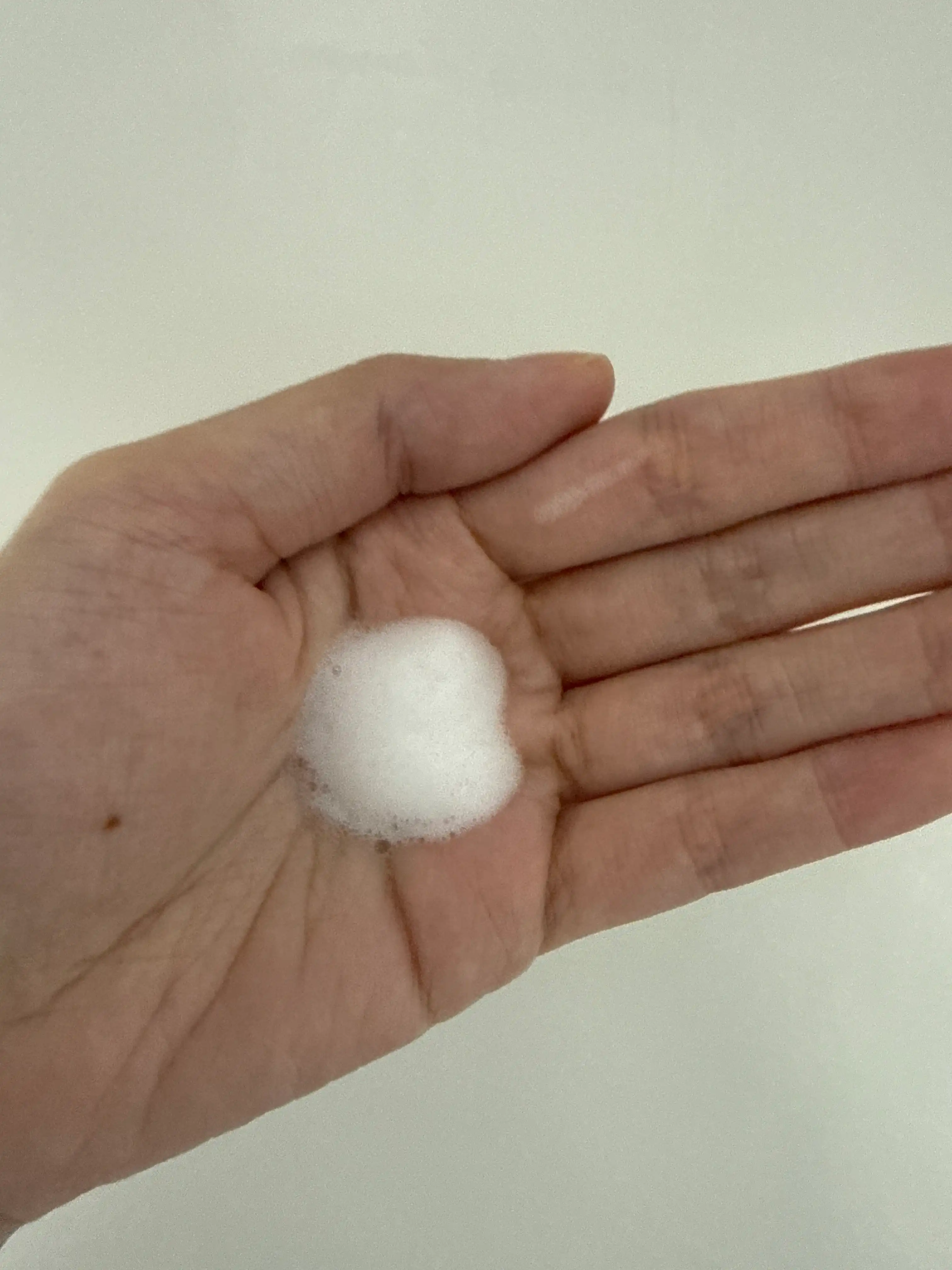 언니의파우치 리뷰 이미지 2 - [아이깨끗해 항균 폼 핸드솝 [파우더향]]