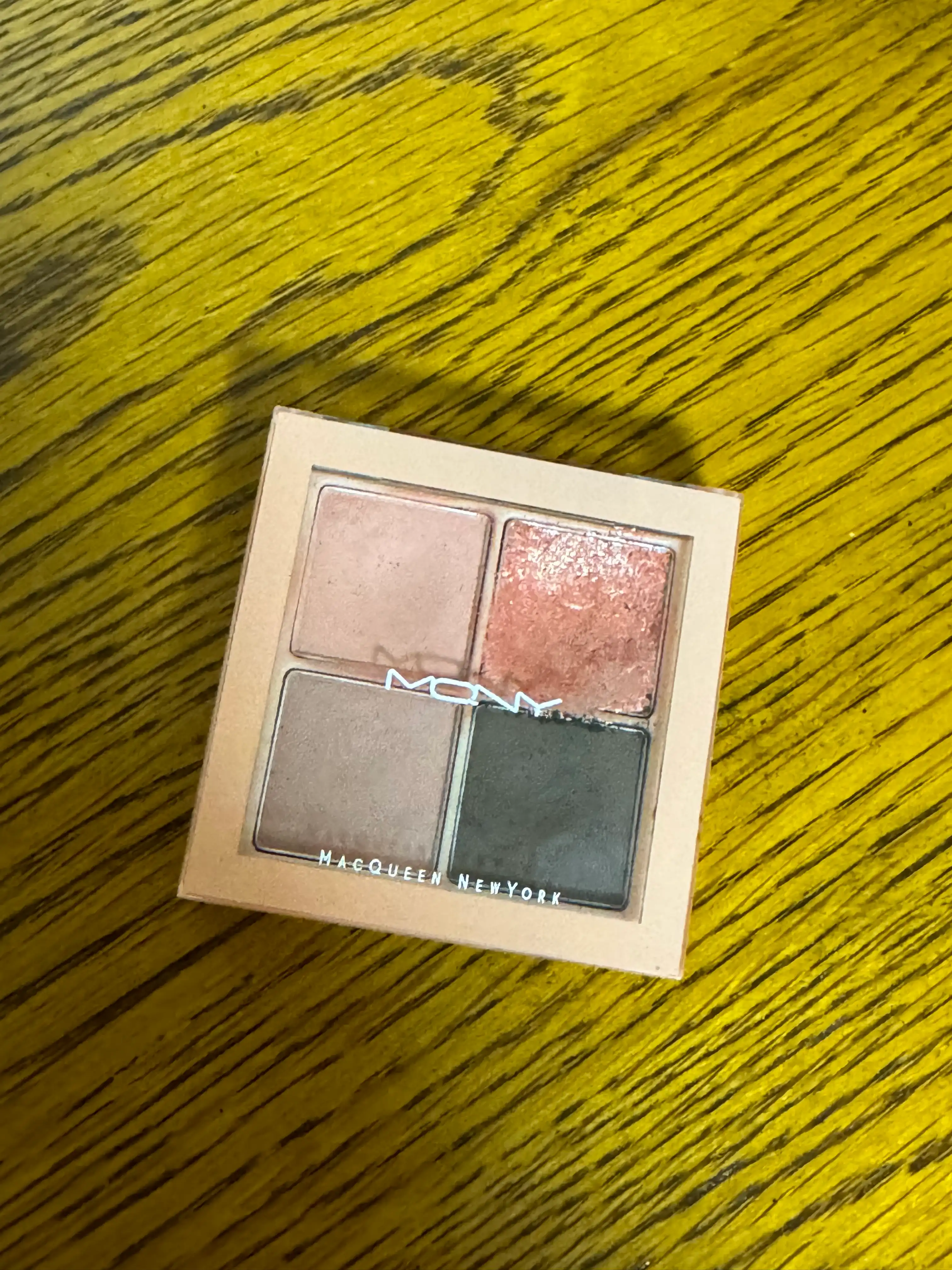 언니의파우치 리뷰 이미지 - [1001 톤온톤 섀도우 팔레트 프로4구 [말린코랄꽃잎]]