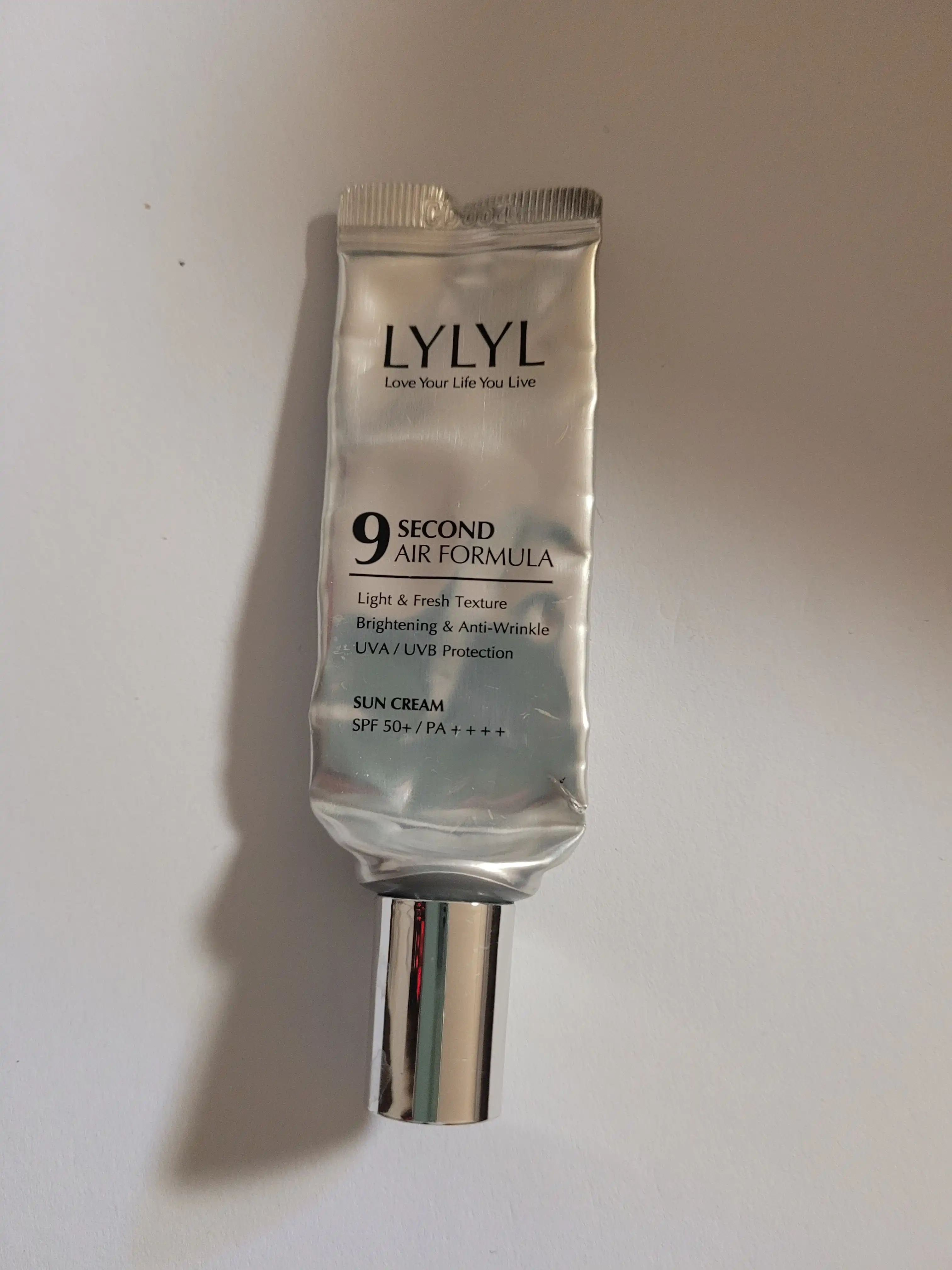 언니의파우치 리뷰 이미지 - [나인세컨드 에어포뮬라 4세대 선크림]