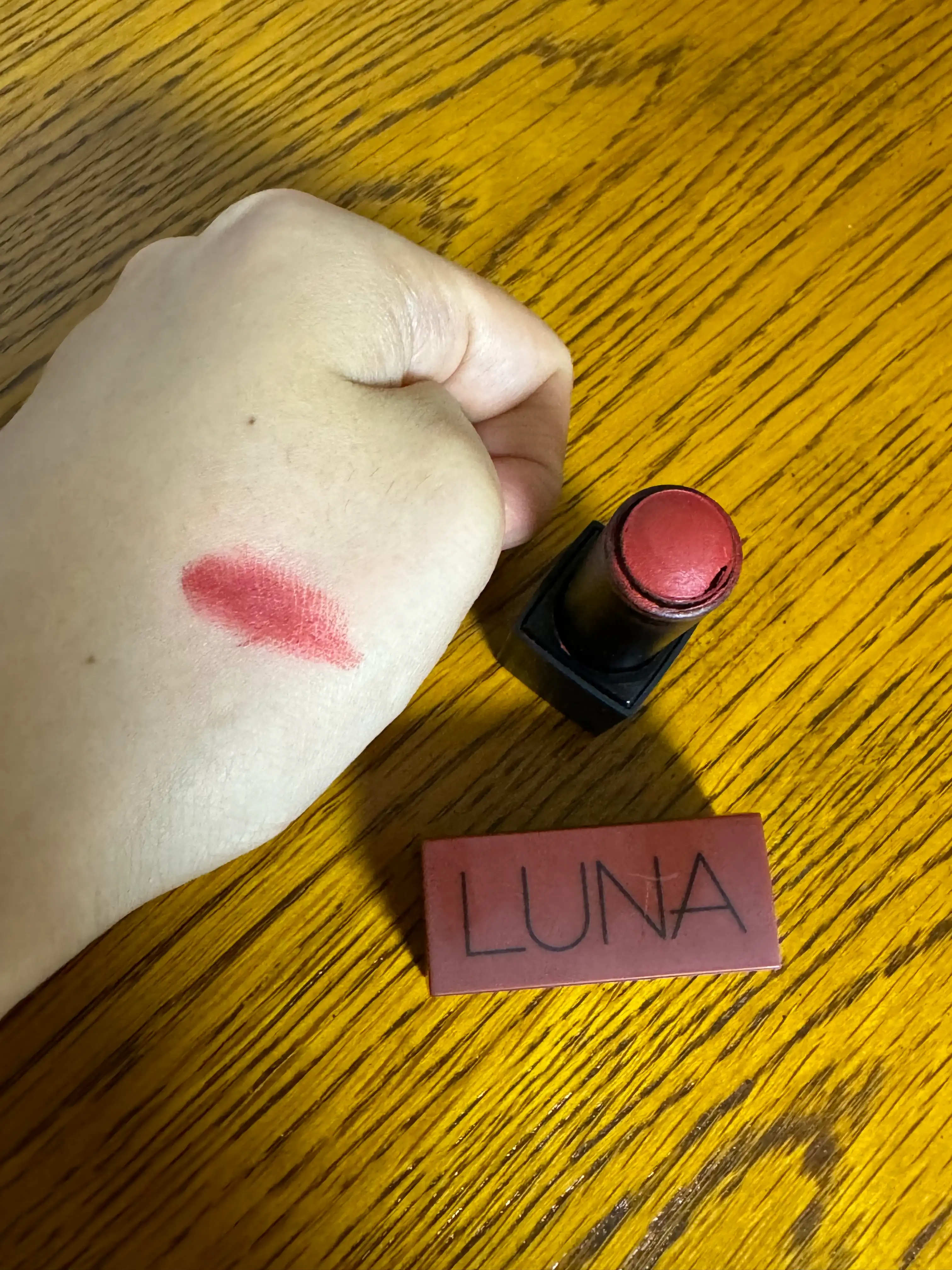 언니의파우치 리뷰 이미지 3 - [리얼웨이 벨벳 립스틱 [05호 레드 브릭]]