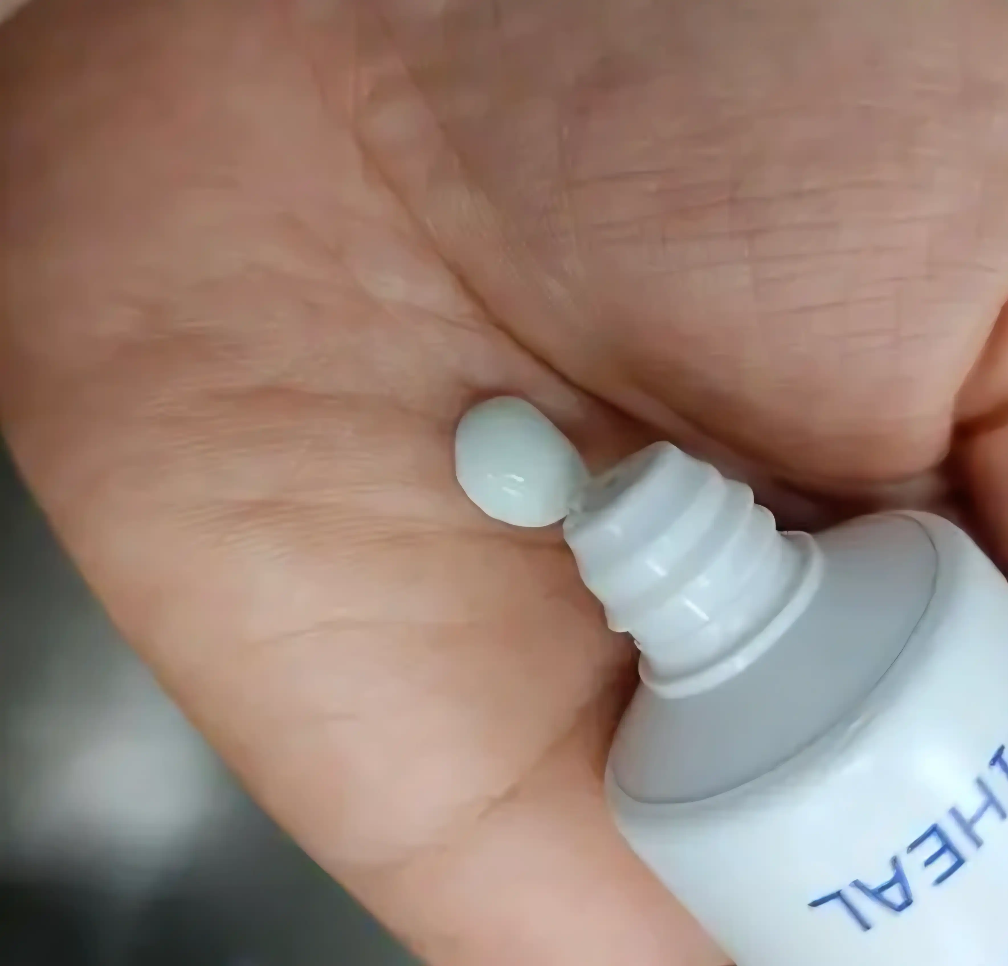 언니의파우치 리뷰 이미지 2 - [수분 유브이컷 선크림]