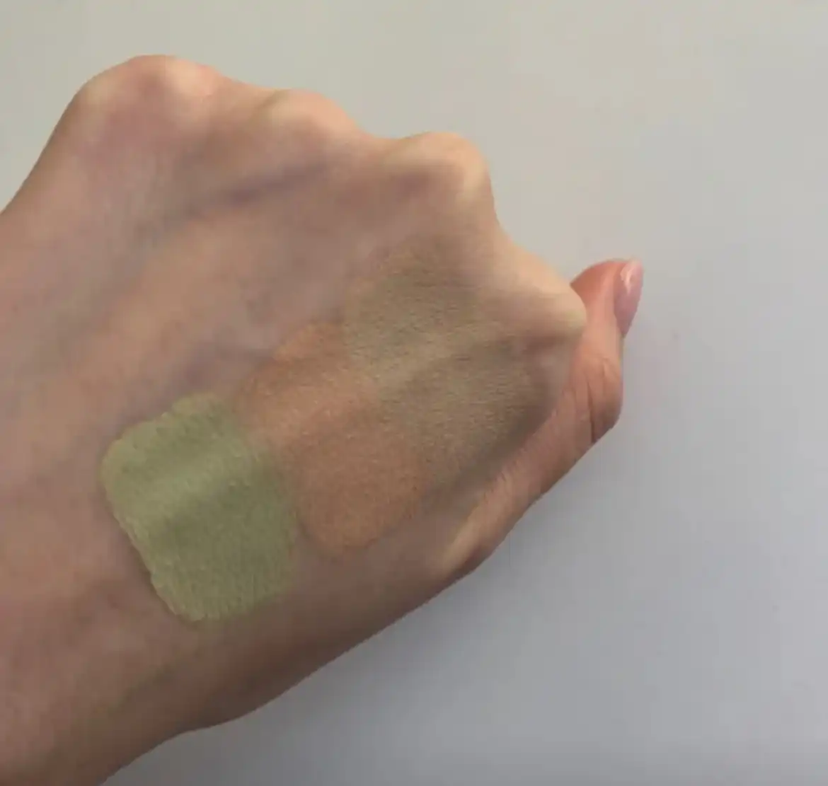 언니의파우치 리뷰 이미지 3 - [커버 퍼펙션 트리플 팟 컨실러]