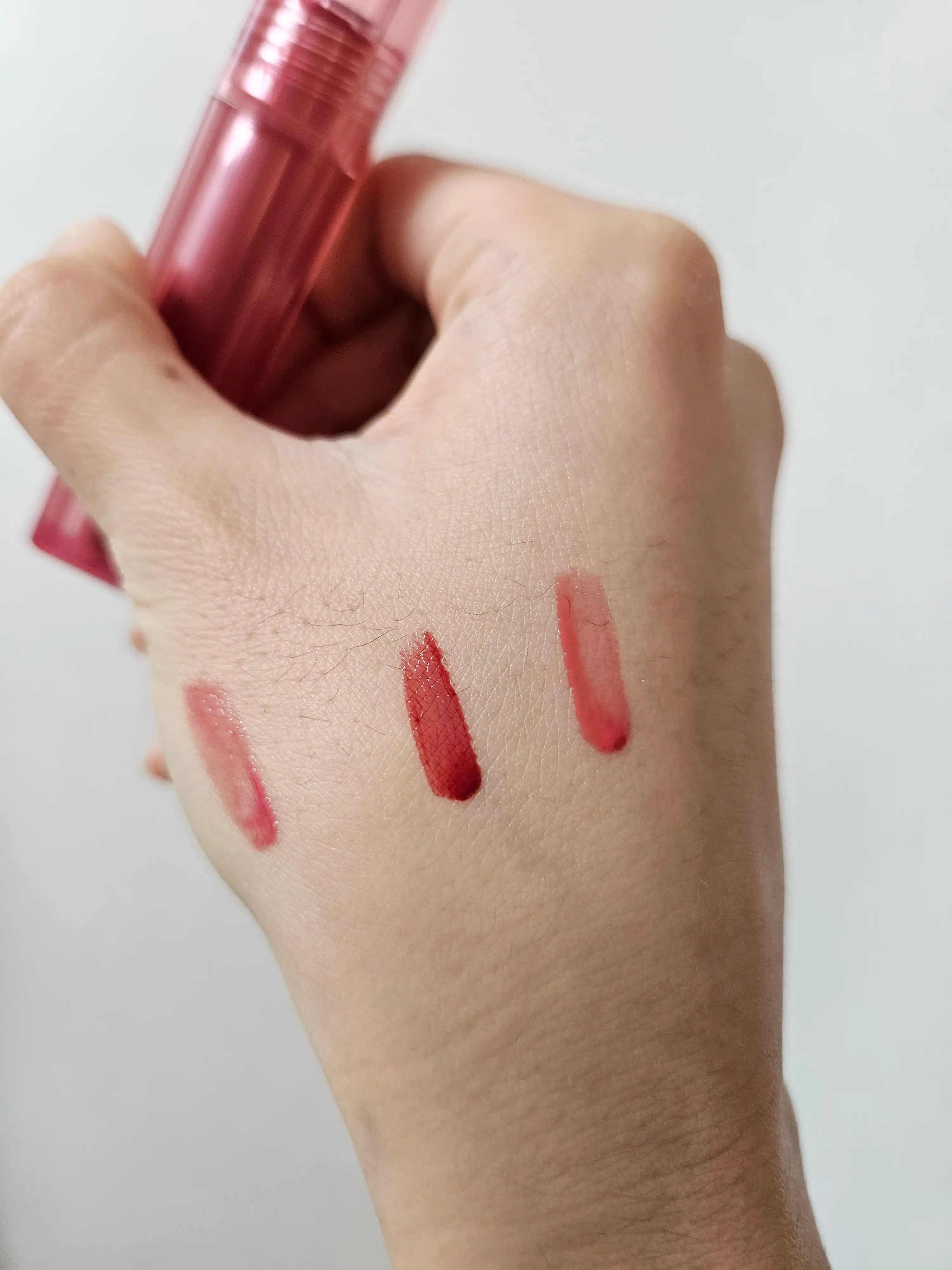 언니의파우치 리뷰 이미지 2 - [퍼펙트립스 쇼킹립 틴트]