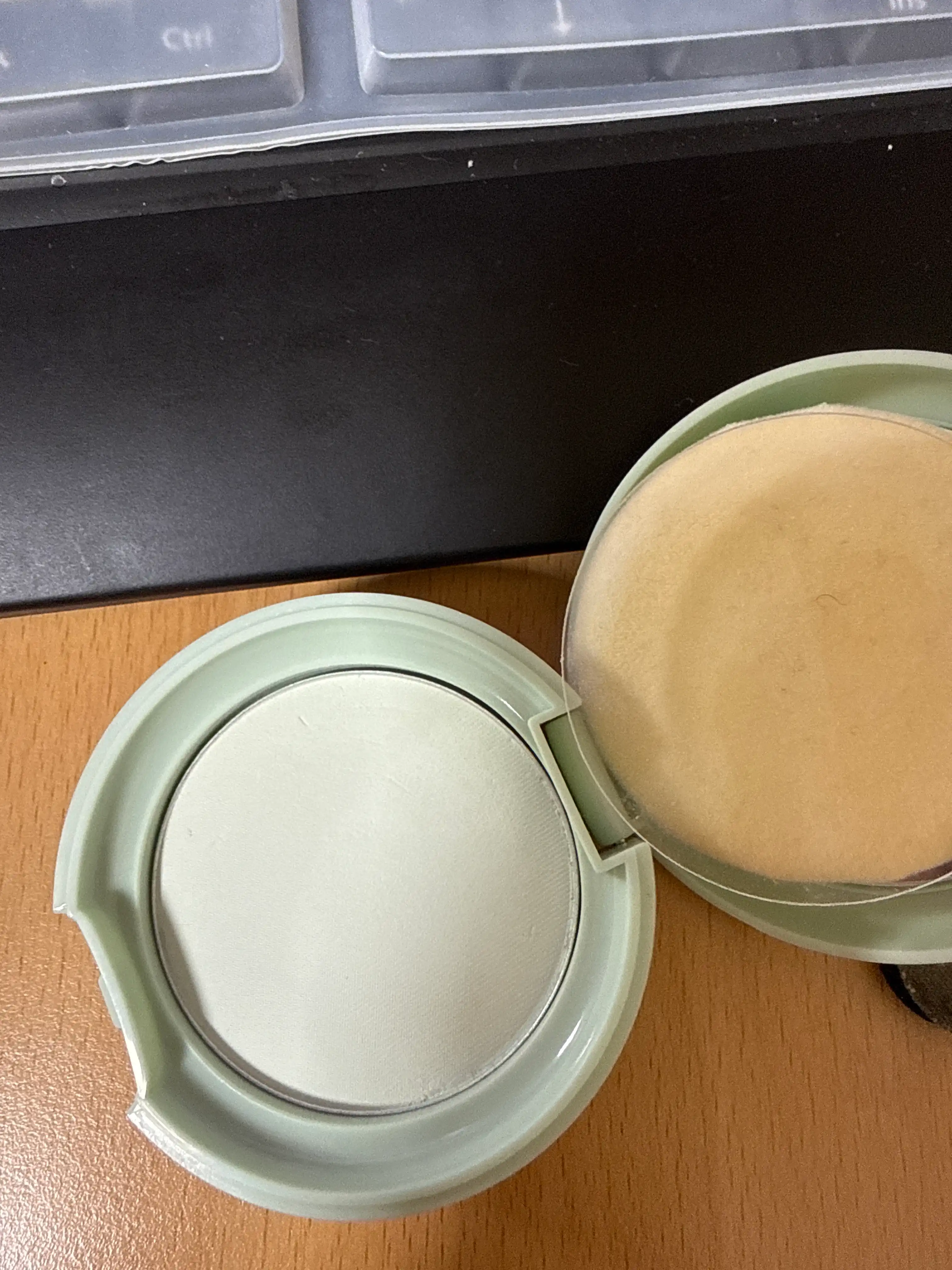 언니의파우치 리뷰 이미지 2 - [퍼스널 톤 코렉팅 블러 팩트]