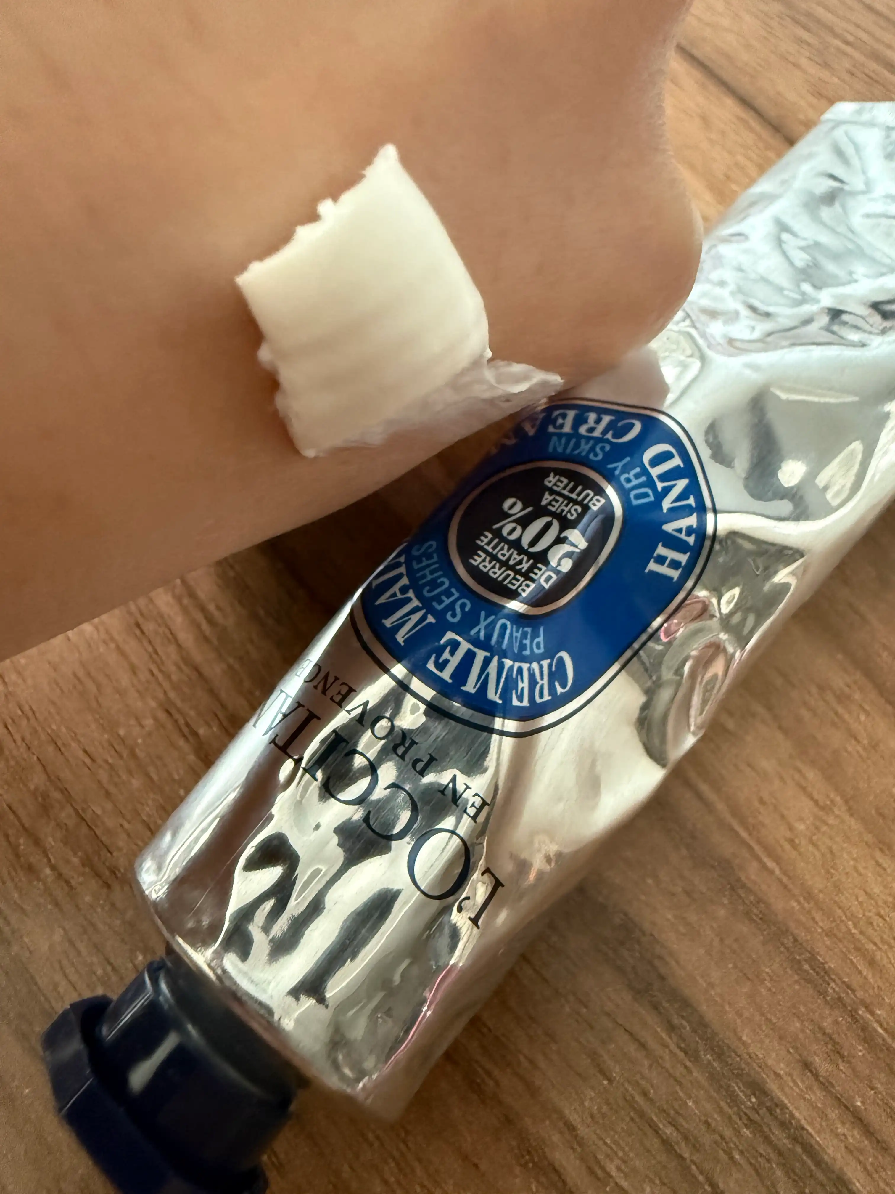 언니의파우치 리뷰 이미지 3 - [드라이 스킨 핸드 크림]