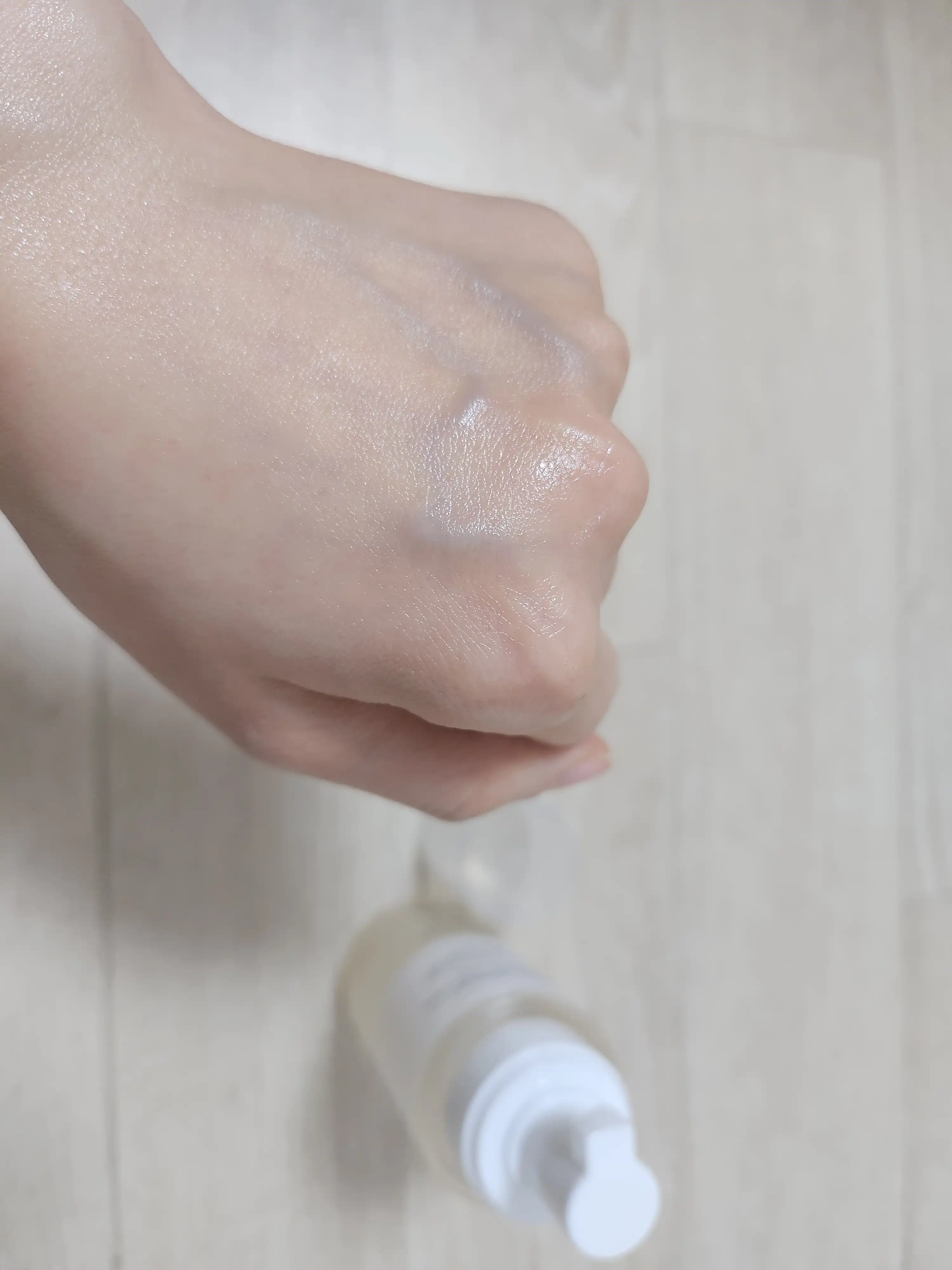 언니의파우치 리뷰 이미지 4 - [윤광미백 버블 에센스 토너]