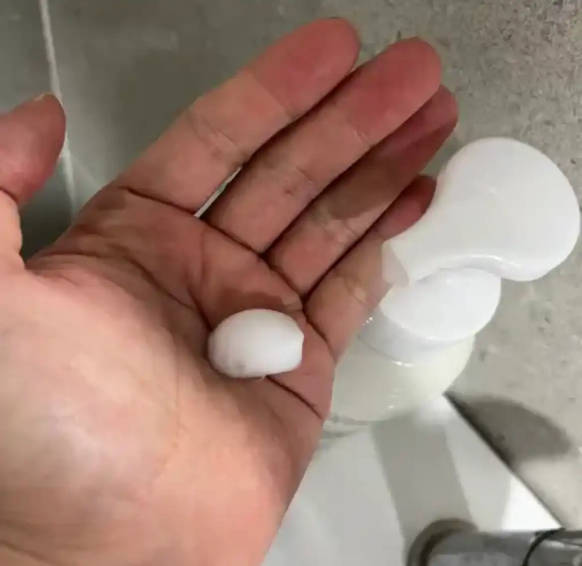 언니의파우치 리뷰 이미지 3 - [퍼퓸포밍 핸드워시 베이비파우더향]