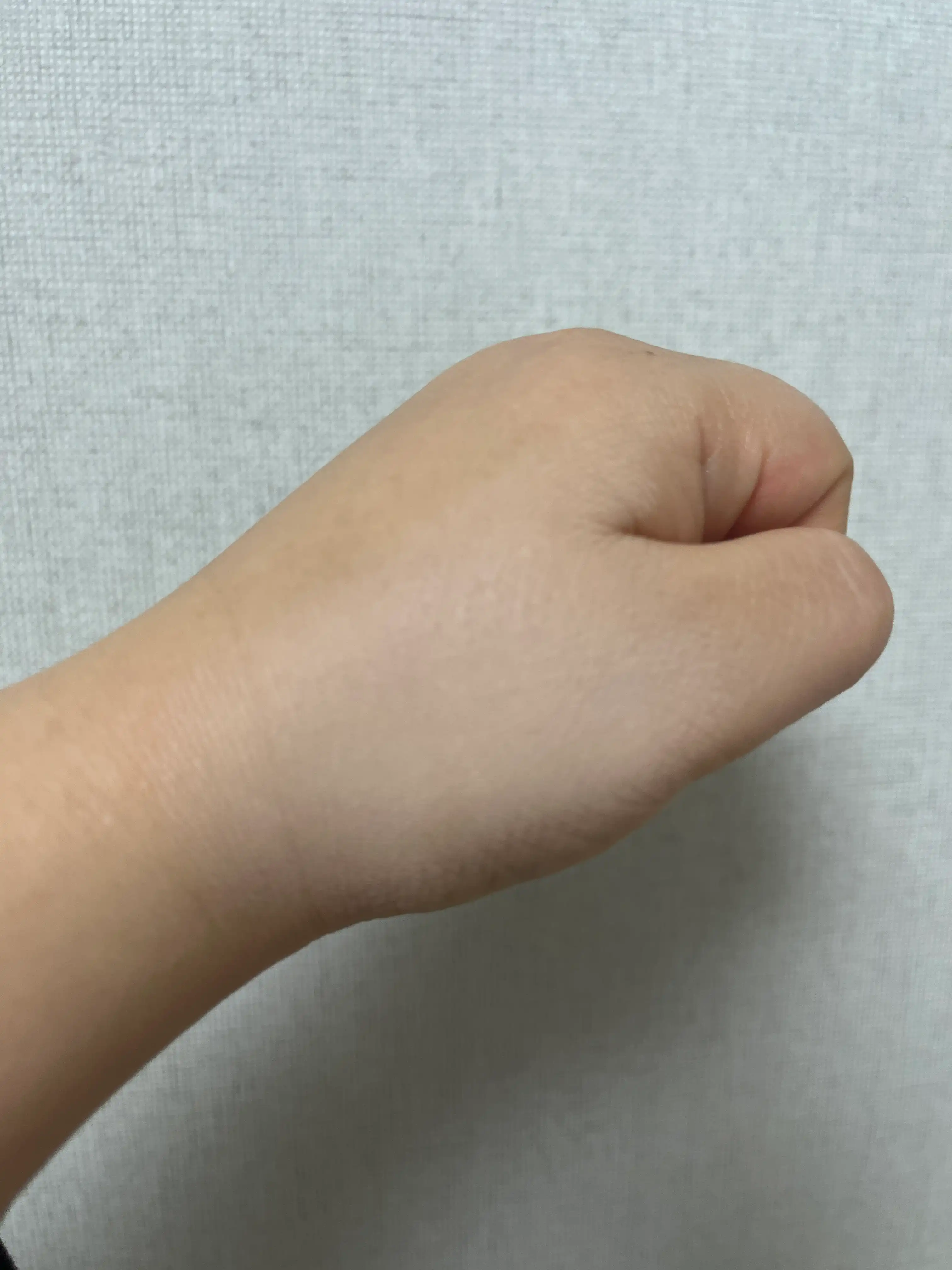 언니의파우치 리뷰 이미지 3 - [파워 패브릭 프로 롱웨어 벨벳 매트 파운데이션]