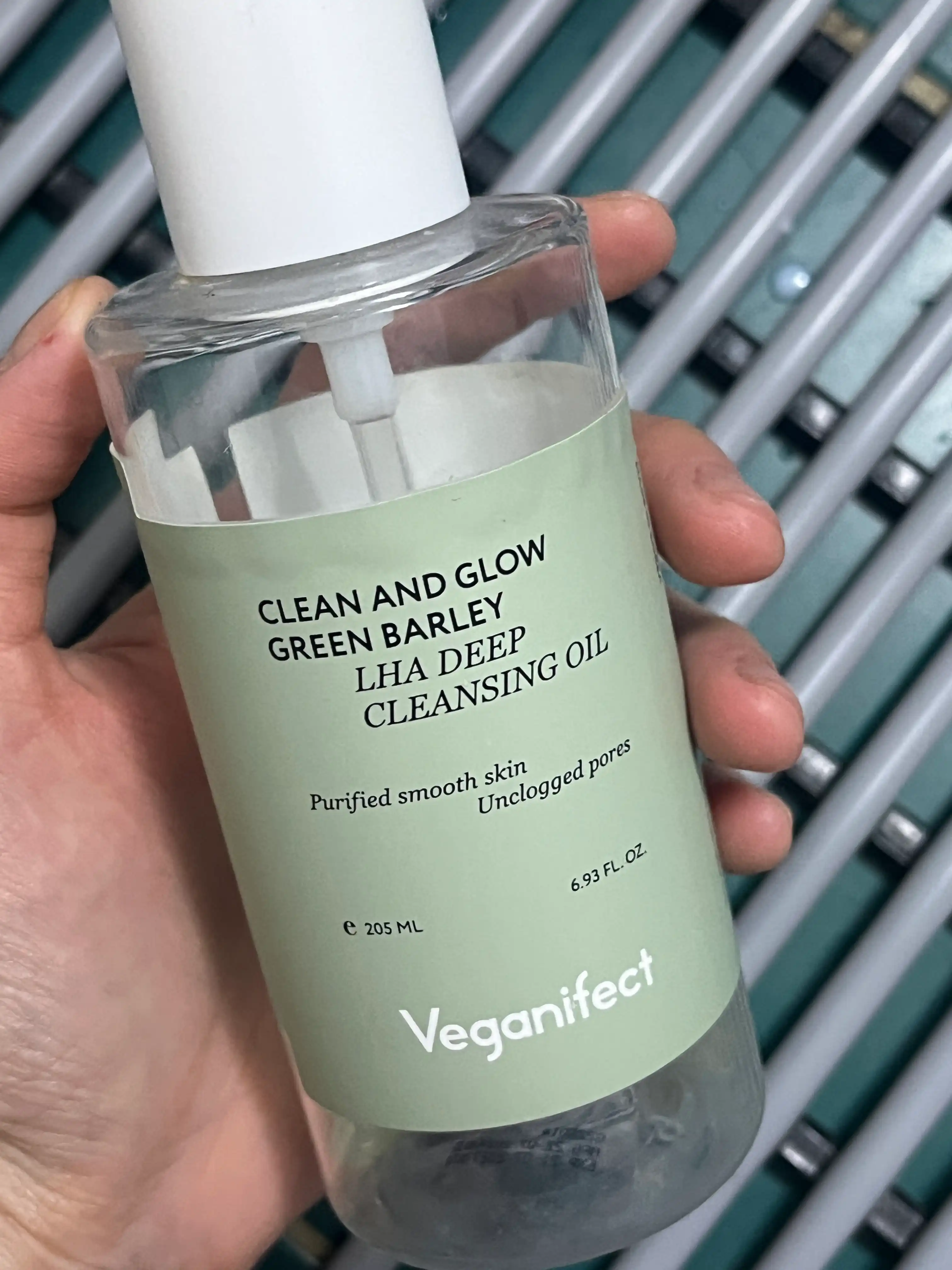 언니의파우치 리뷰 이미지 3 - [클린 앤 글로우 청보리 LHA 딥 클렌징 오일]