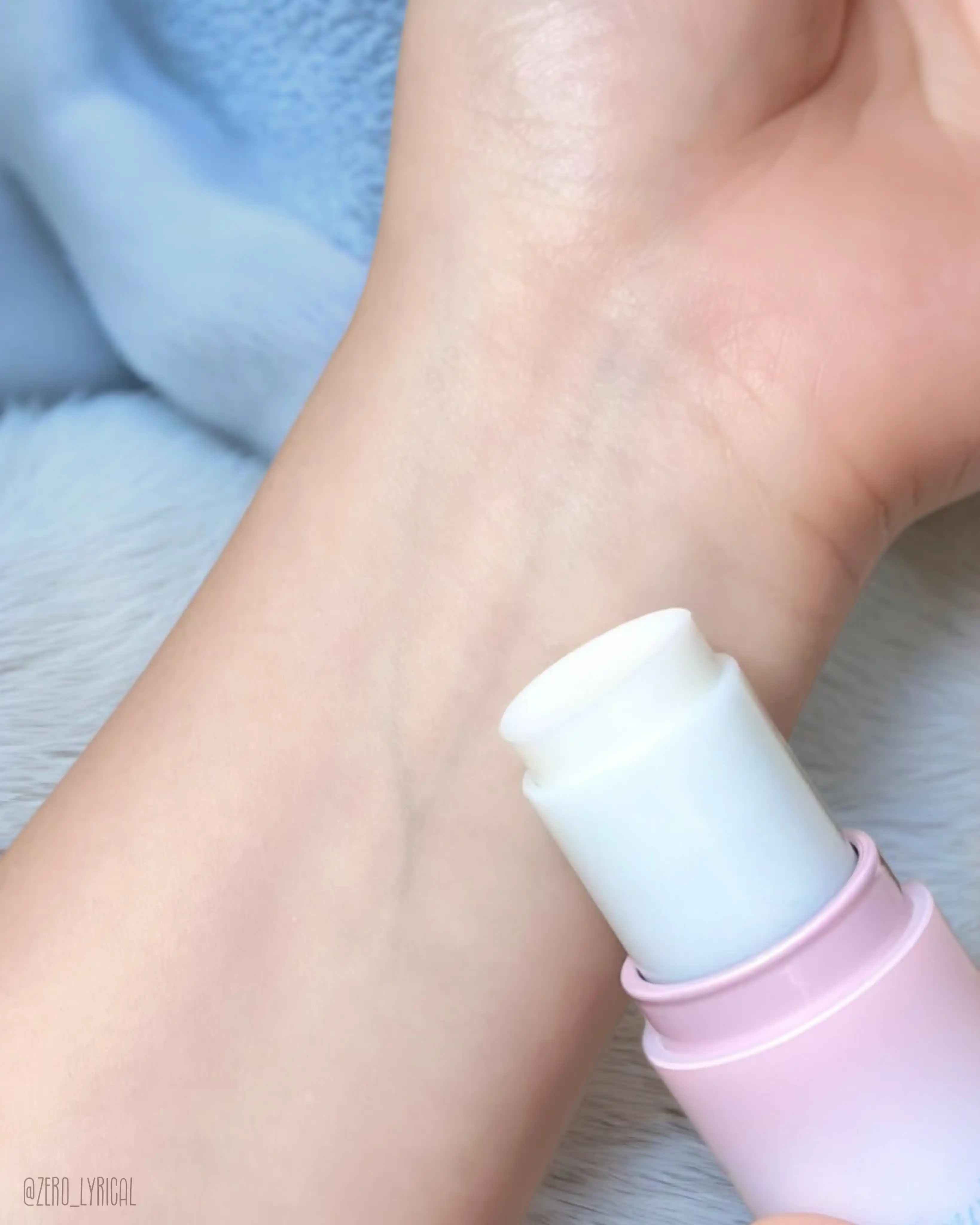 언니의파우치 리뷰 이미지 3 - [릴리프 퍼퓸밤 스노우로제]