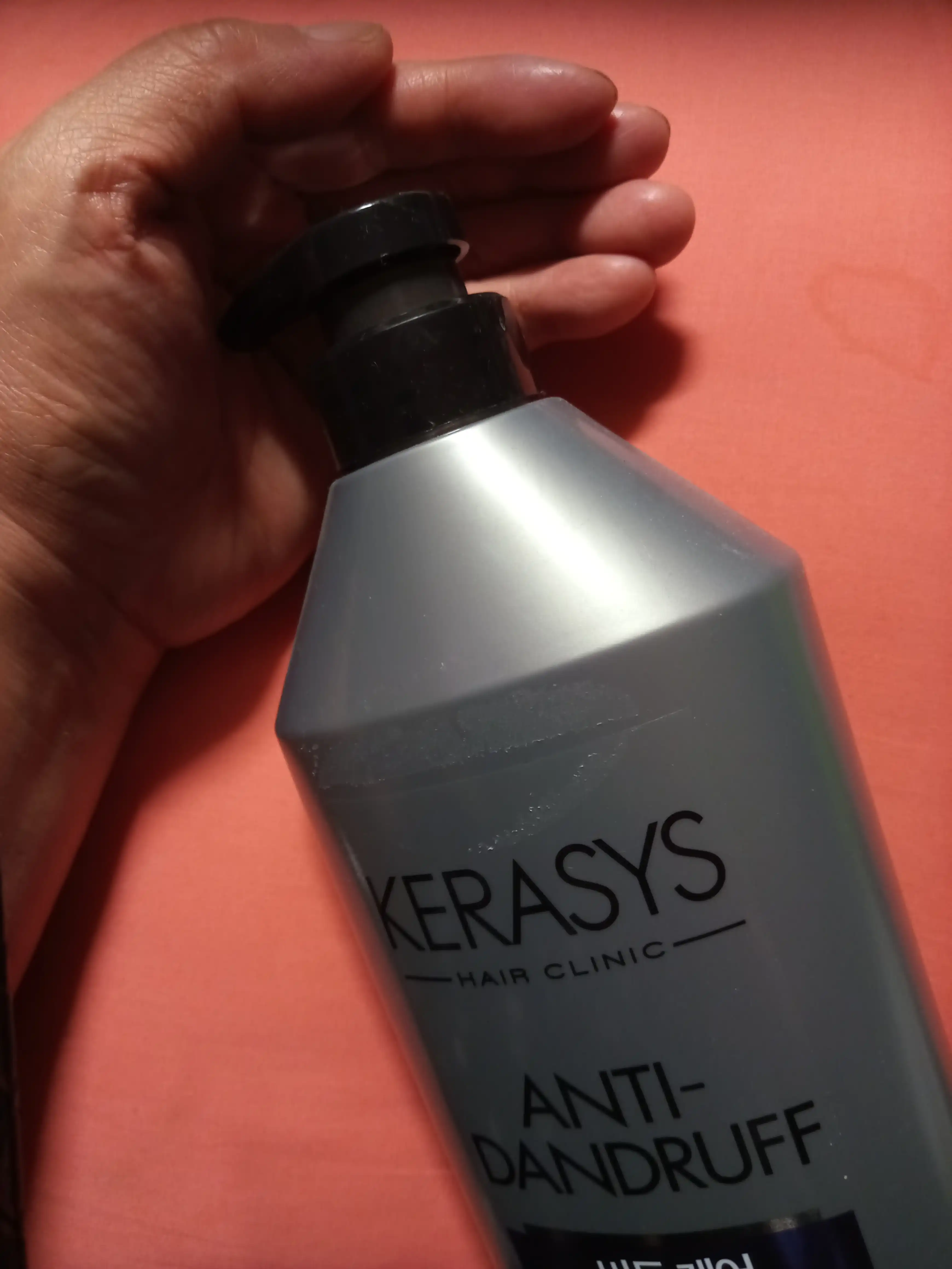 언니의파우치 리뷰 이미지 2 - [비듬 케어 쿨링 샴푸]