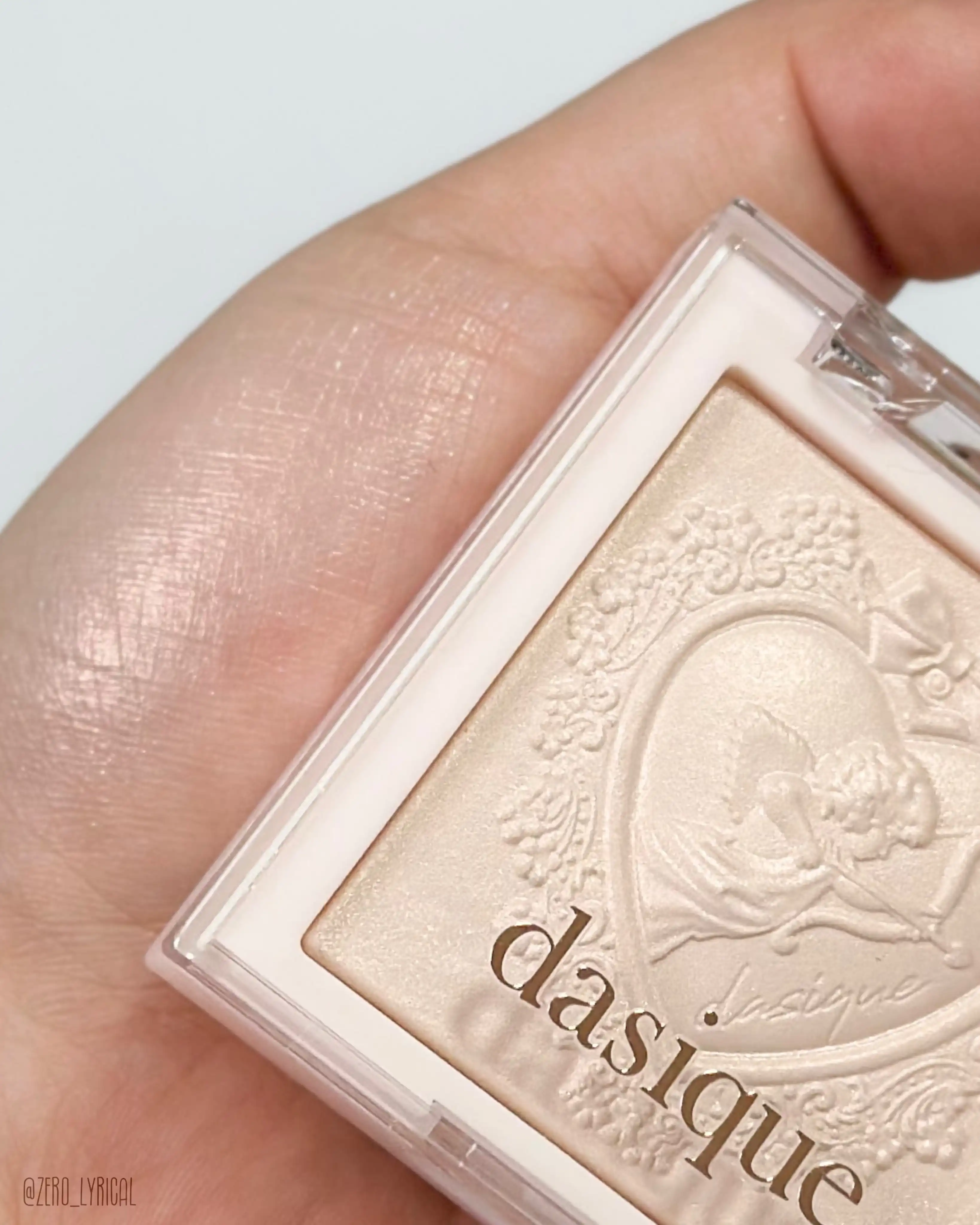 언니의파우치 리뷰 이미지 3 - [럭스 글로우 하이라이터]