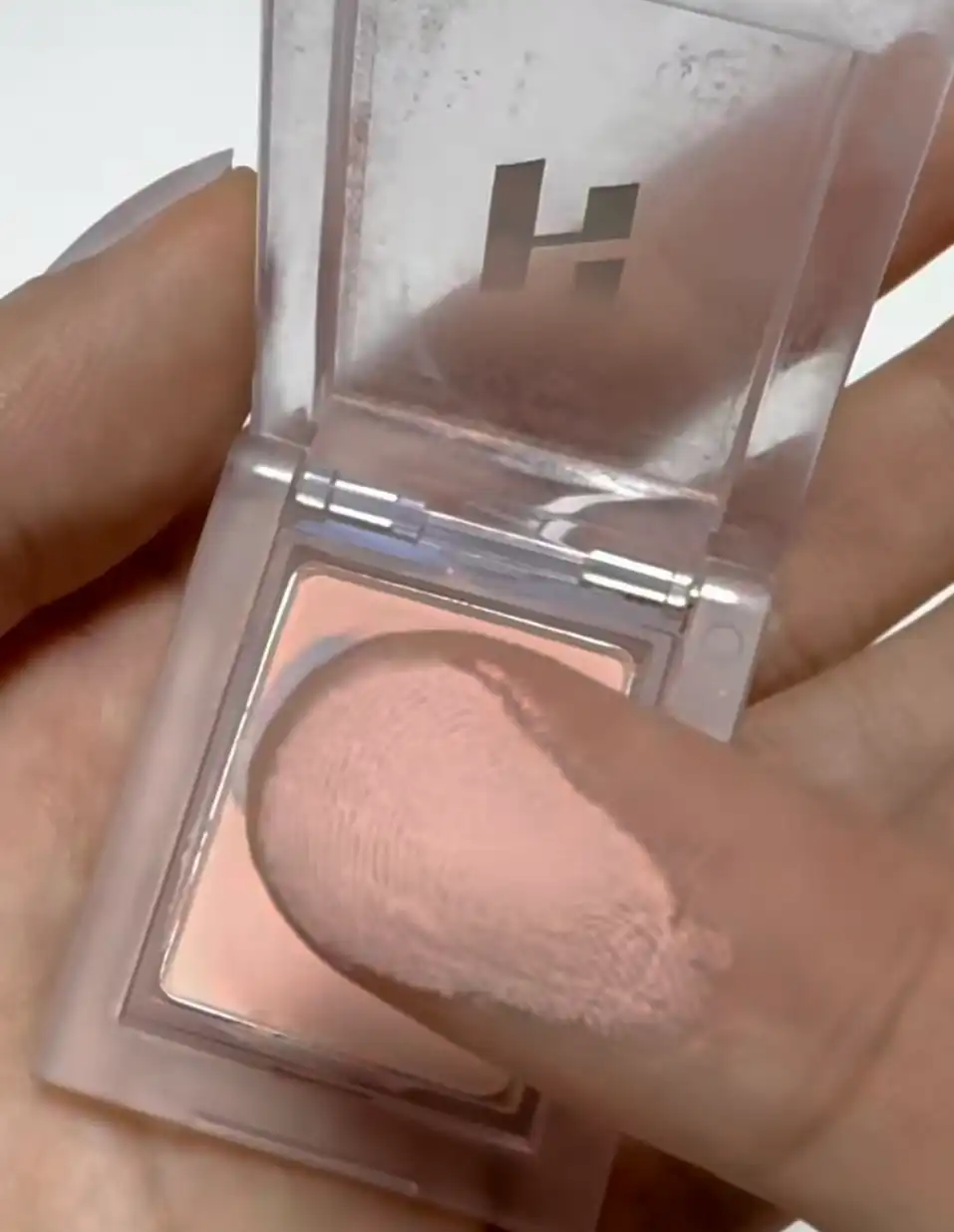 언니의파우치 리뷰 이미지 2 - [마이페이브 피스 아이 섀도우]