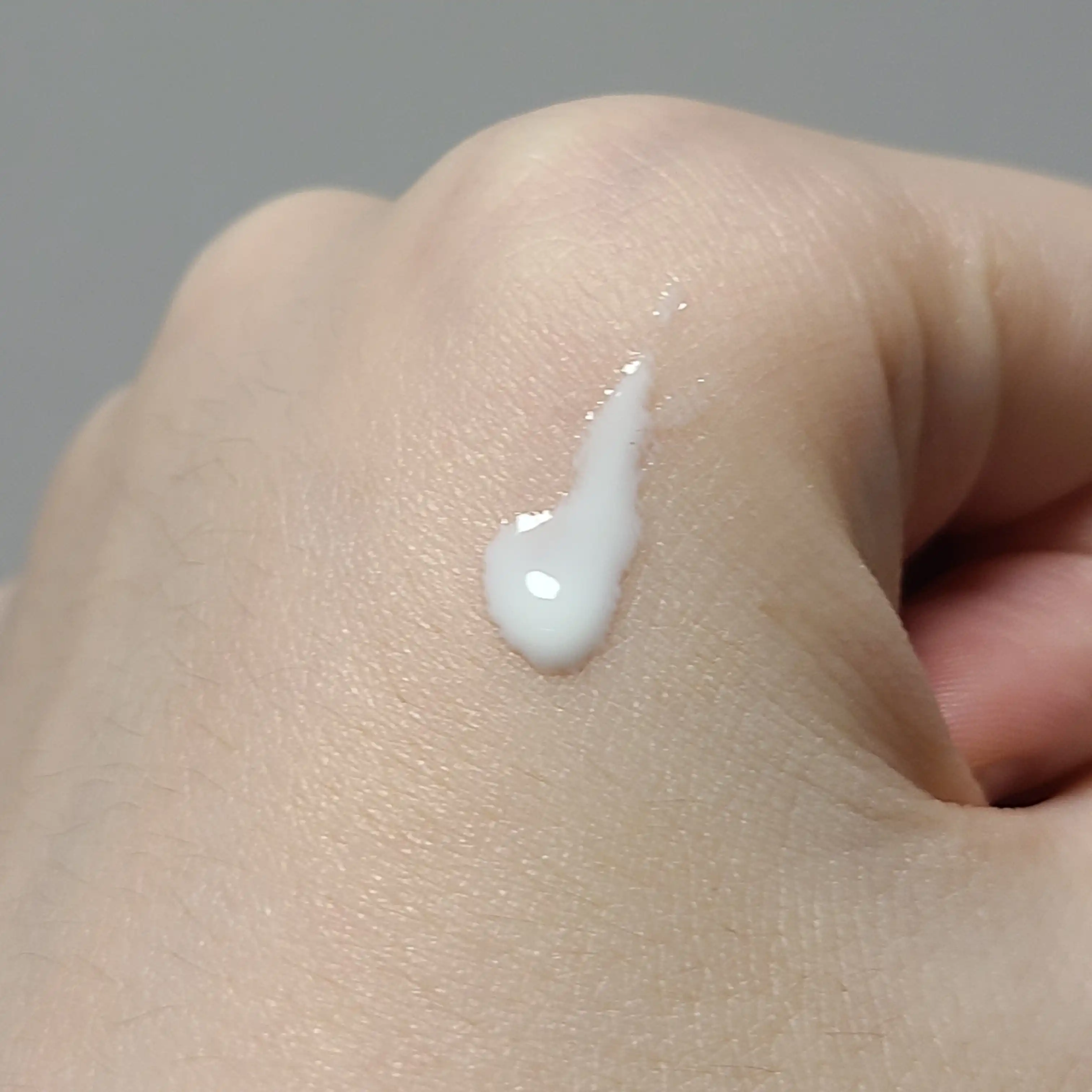 언니의파우치 리뷰 이미지 2 - [퍼펙트 UV 선스크린 스킨케어 밀크 NA]