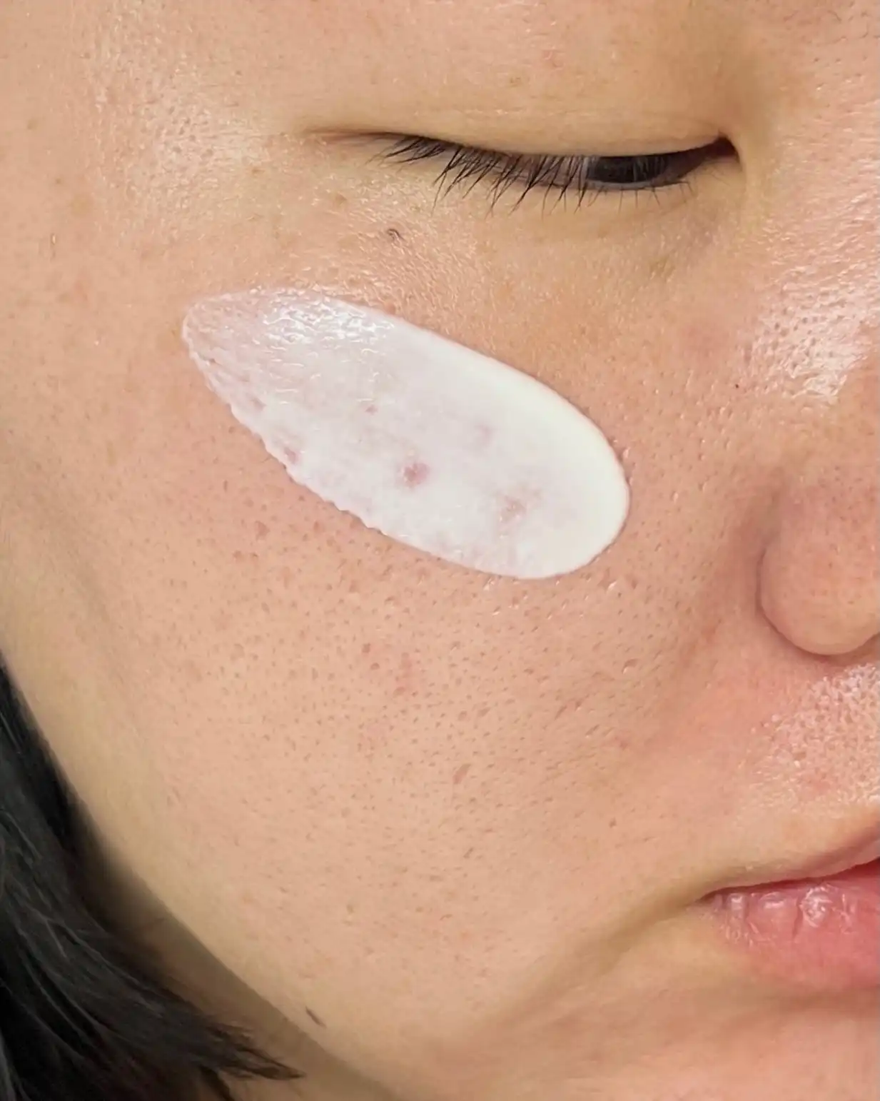 언니의파우치 리뷰 이미지 3 - [맑은 어성초 진정 수분 선크림]