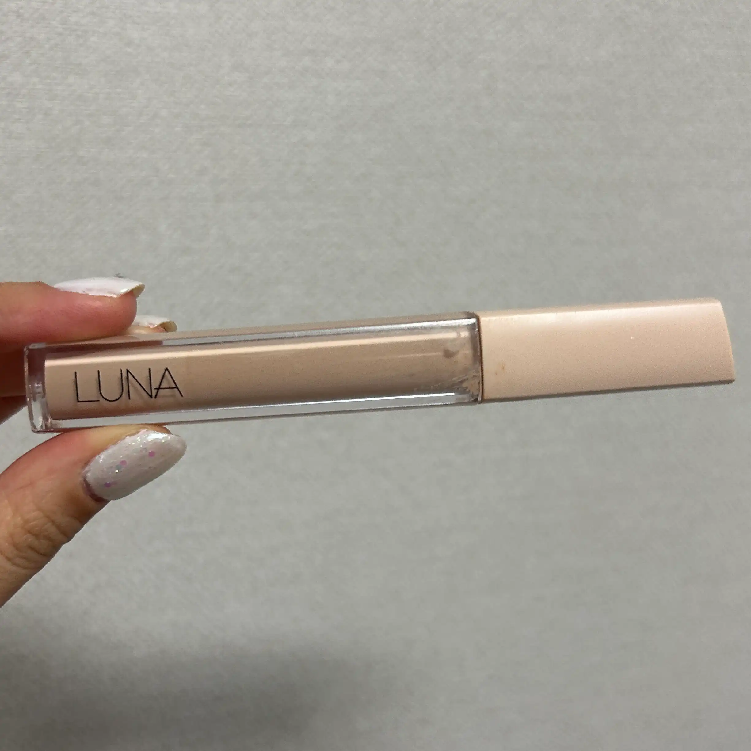 언니의파우치 리뷰 이미지 - [롱래스팅 팁 컨실러 픽싱 핏]