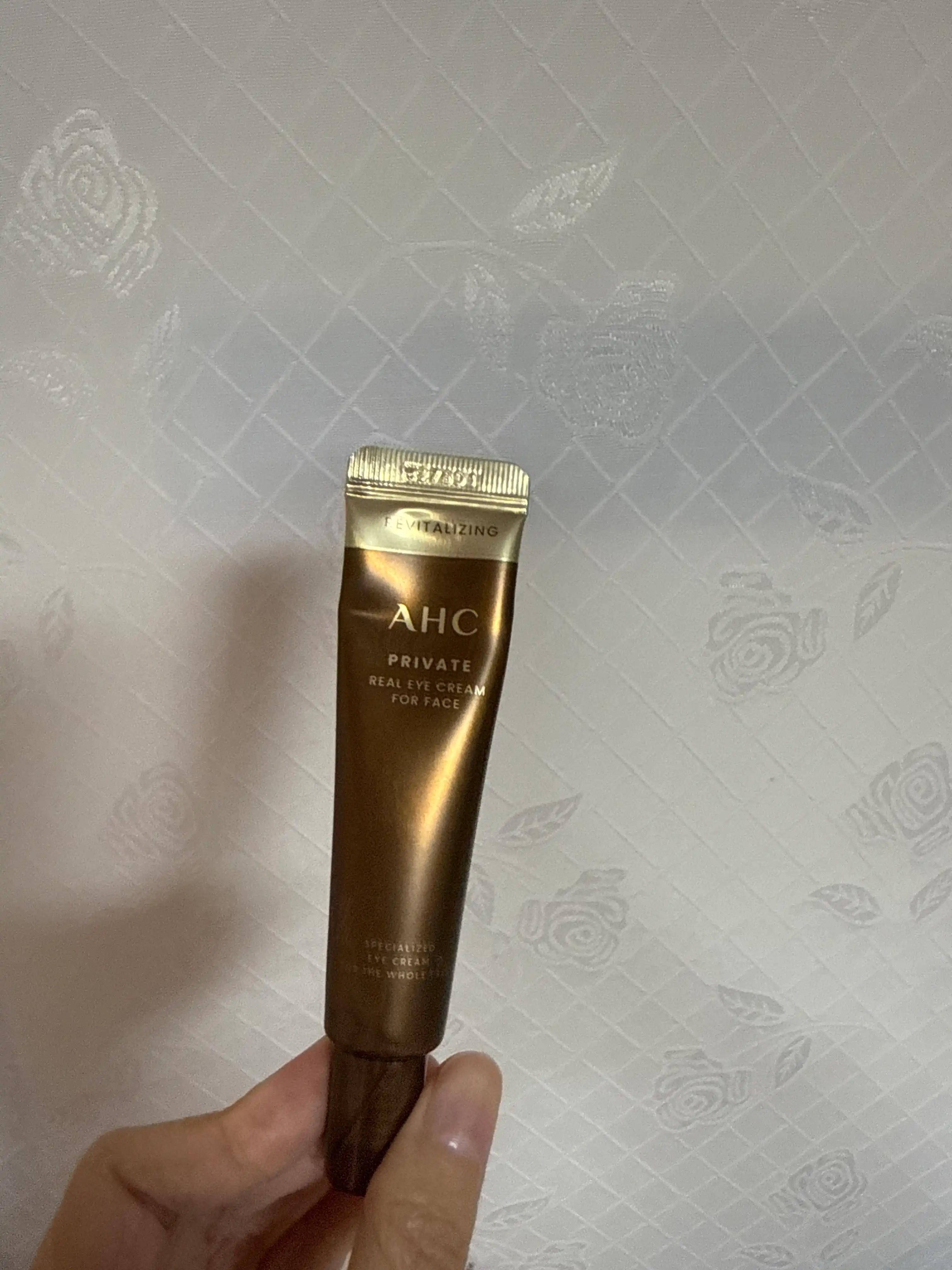 언니의파우치 리뷰 이미지 2 - [프라이빗 리얼 아이크림 포 페이스]