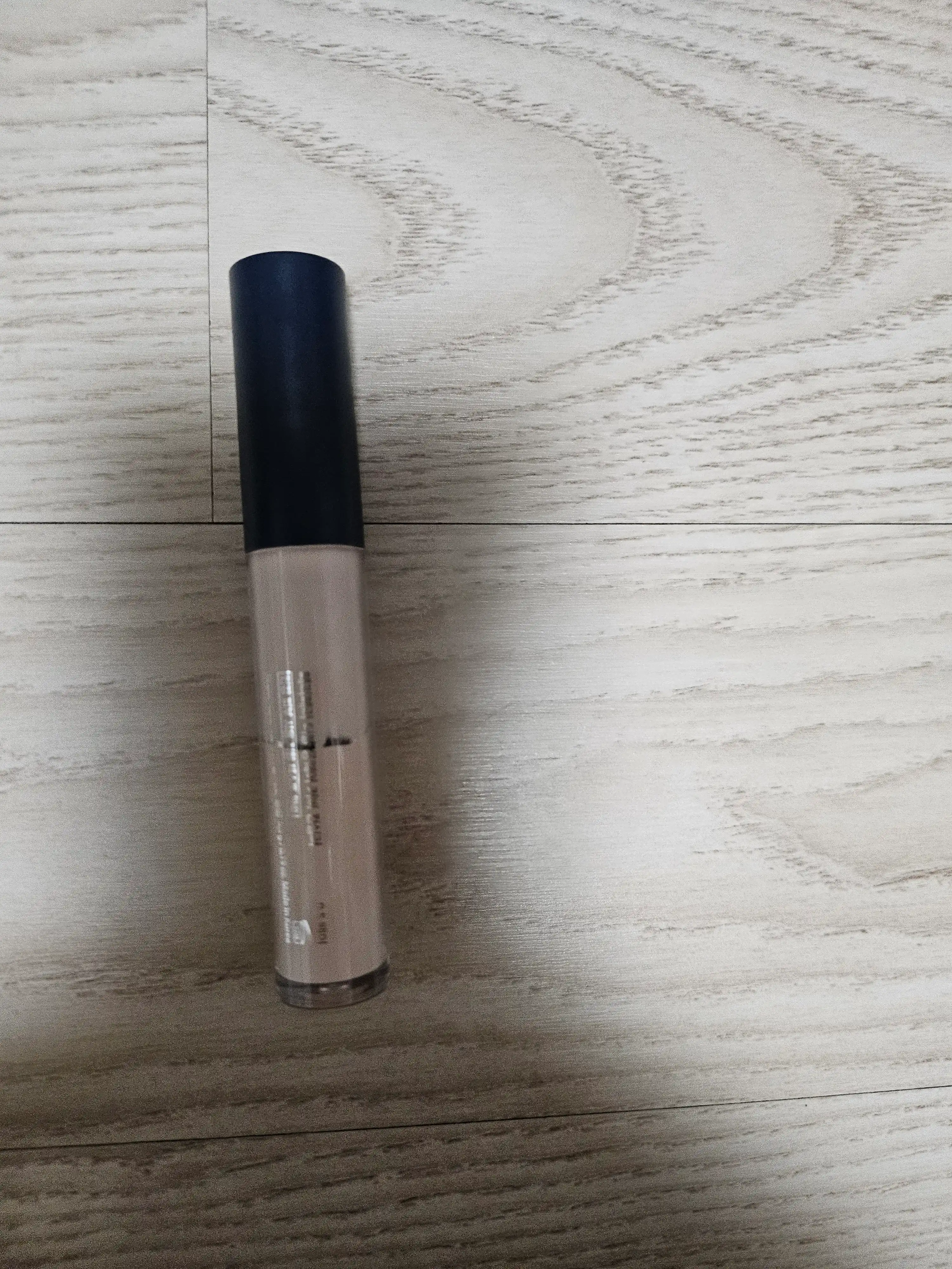 언니의파우치 리뷰 이미지 2 - [더블 롱웨어 커버 컨실러]