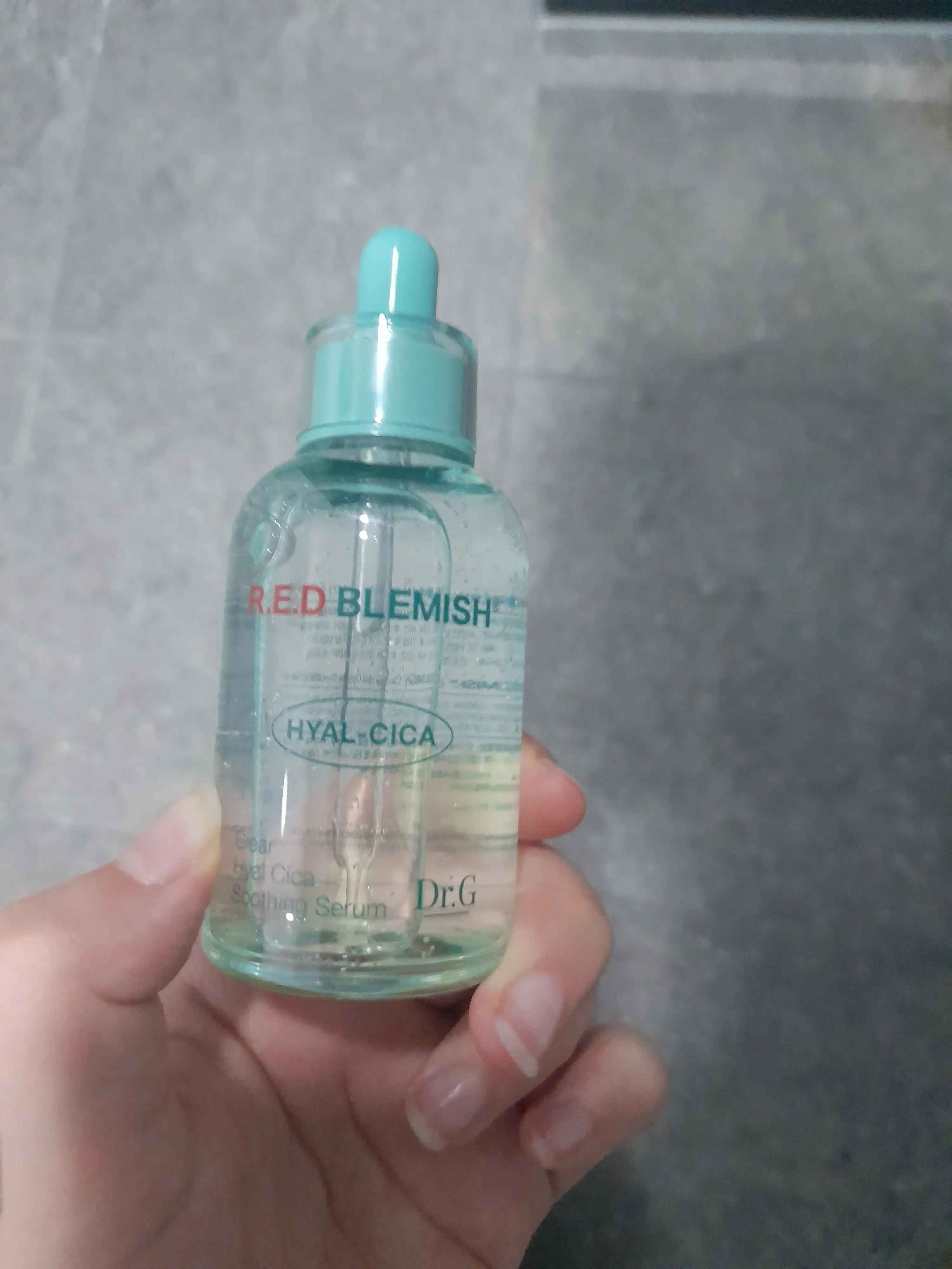 언니의파우치 리뷰 이미지 2 - [레드 블레미쉬 클리어 히알 시카 수딩 세럼]