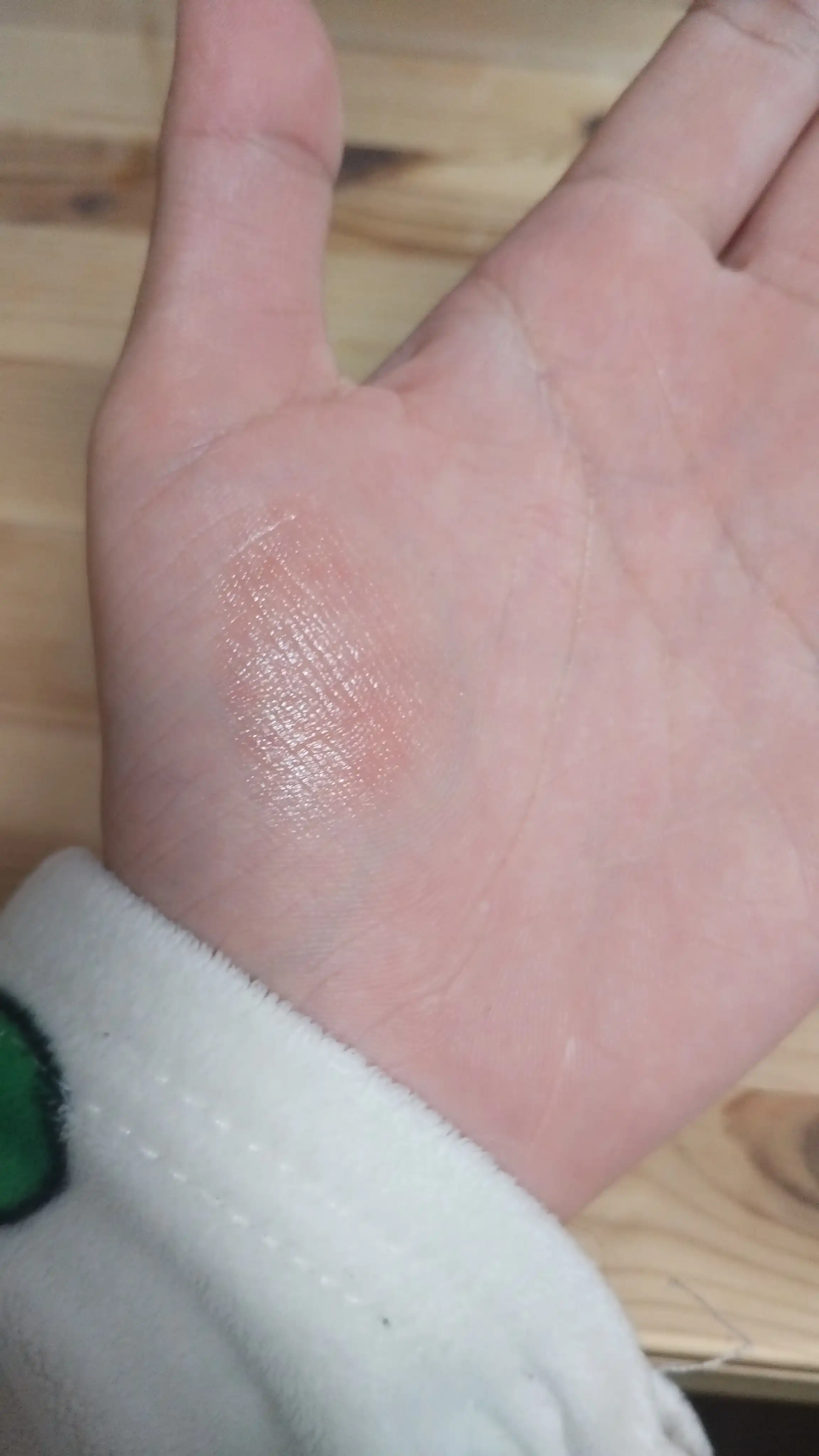 언니의파우치 리뷰 이미지 3 - [립케어 스트로베리 샤인]