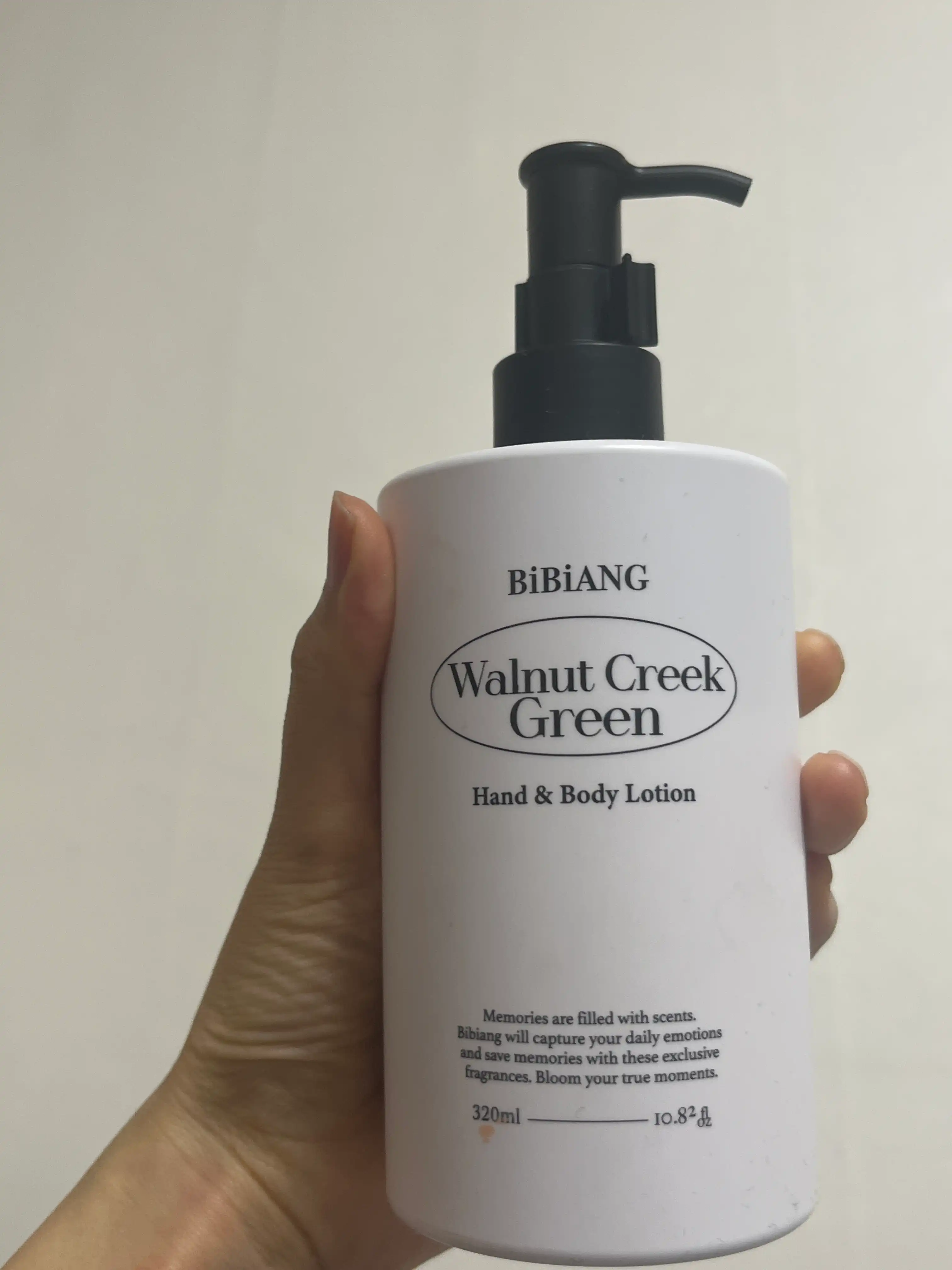 언니의파우치 리뷰 이미지 - [니치 퍼퓸 핸드 앤 바디로션 월넛 크릭 그린]