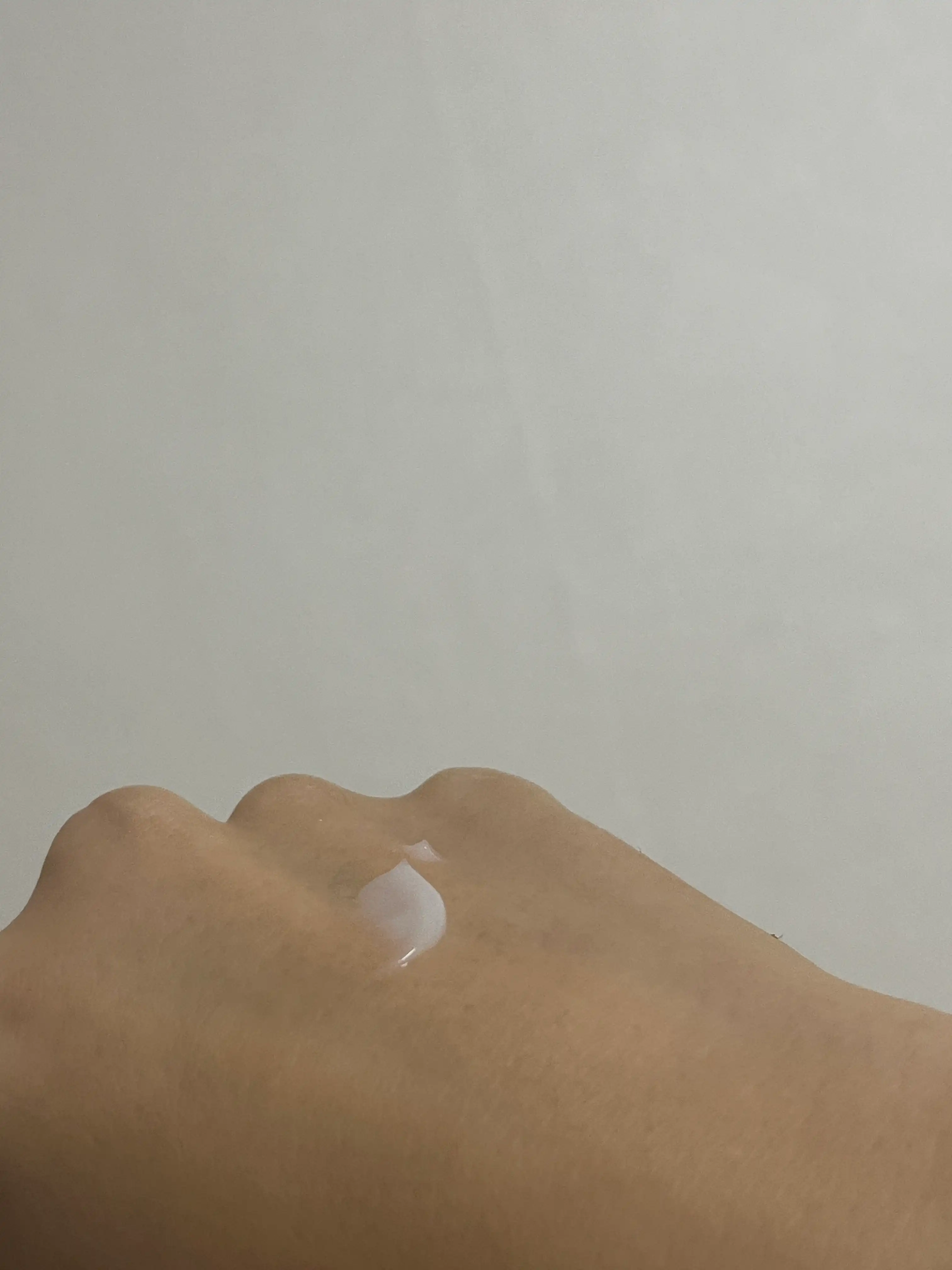 언니의파우치 리뷰 이미지 3 - [니치 퍼퓸 핸드 앤 바디로션 월넛 크릭 그린]