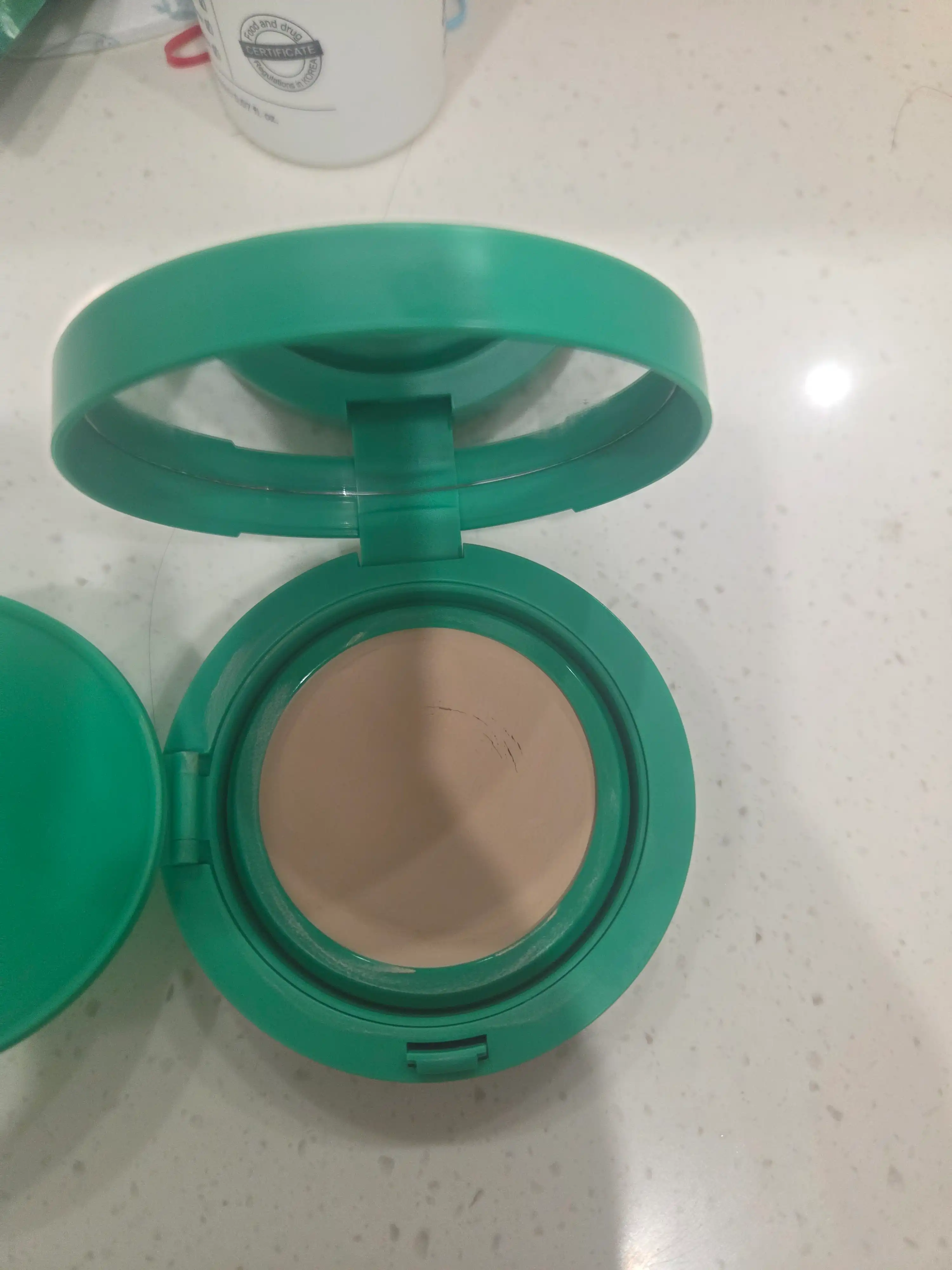 선택된 언니의파우치 리뷰 이미지 - [멜라 비 토닝 매트 커버 팩트]