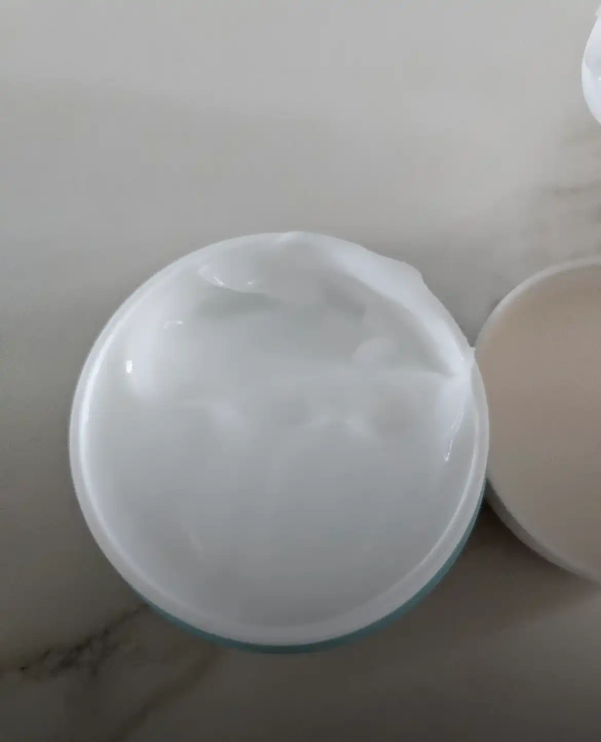 언니의파우치 리뷰 이미지 4 - [ 히알루론 모이스춰 수분크림]