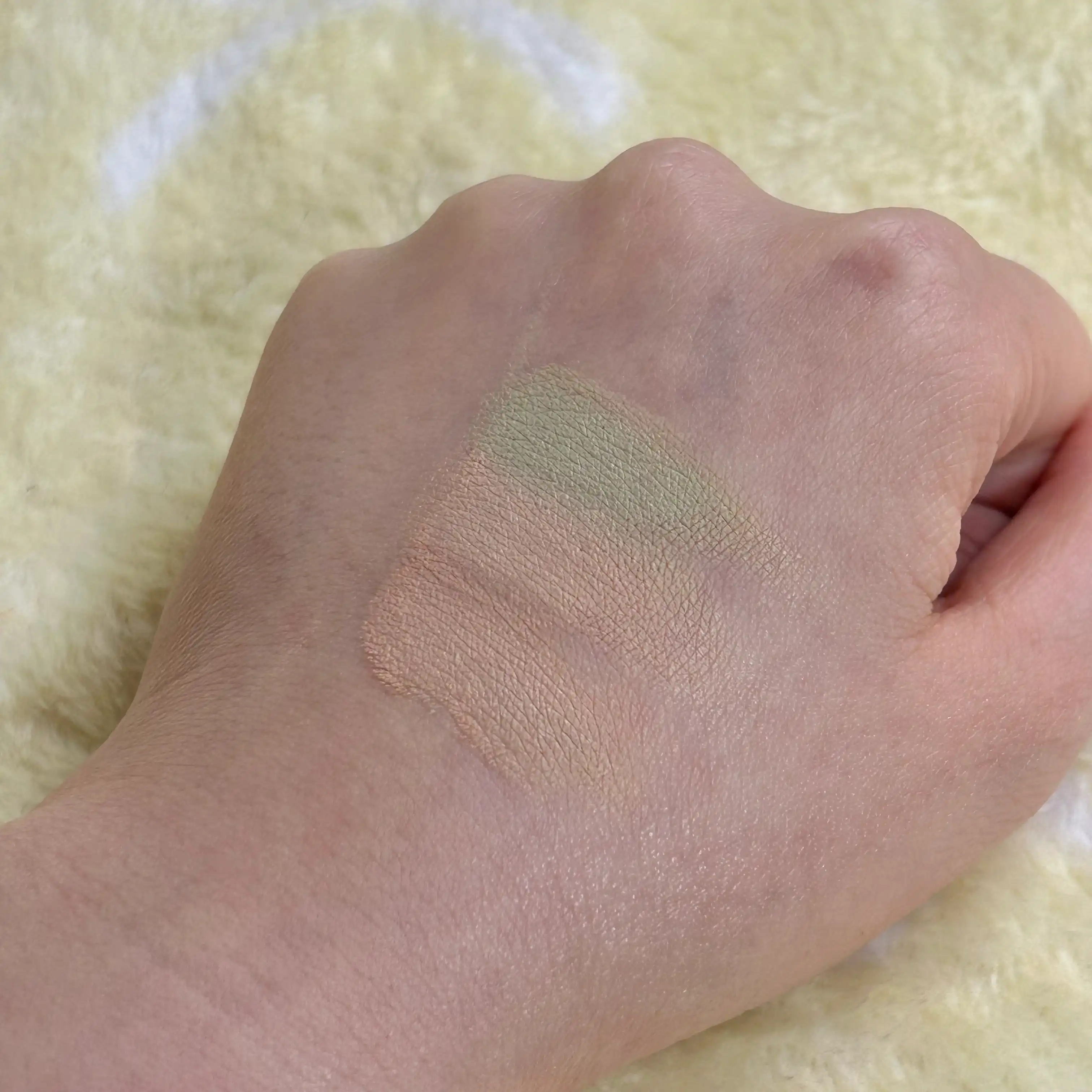 언니의파우치 리뷰 이미지 3 - [커버 퍼펙션 트리플 팟 컨실러]