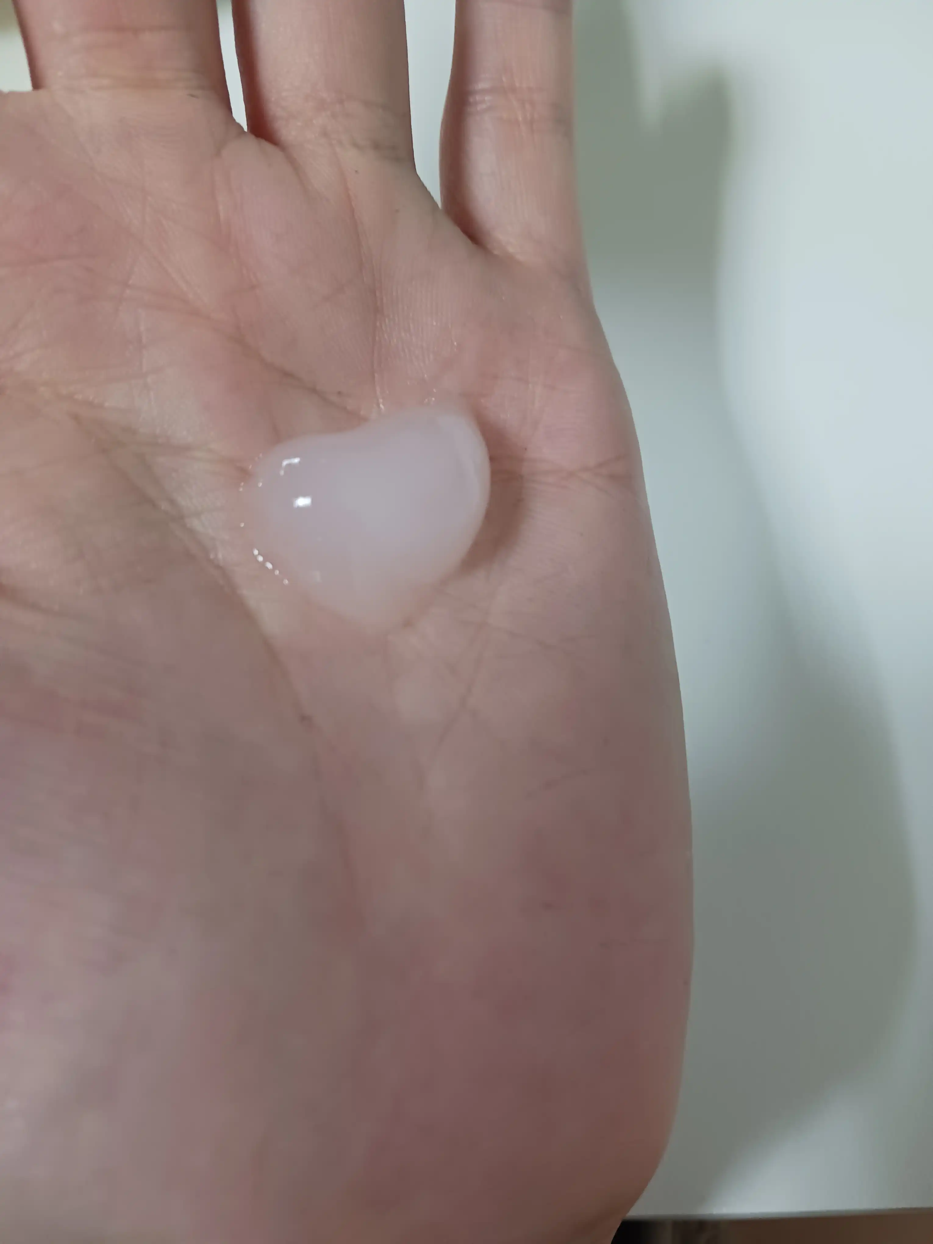 언니의파우치 리뷰 이미지 2 - [롱 래스팅 노워시 헤어에센스 밤 미라클]