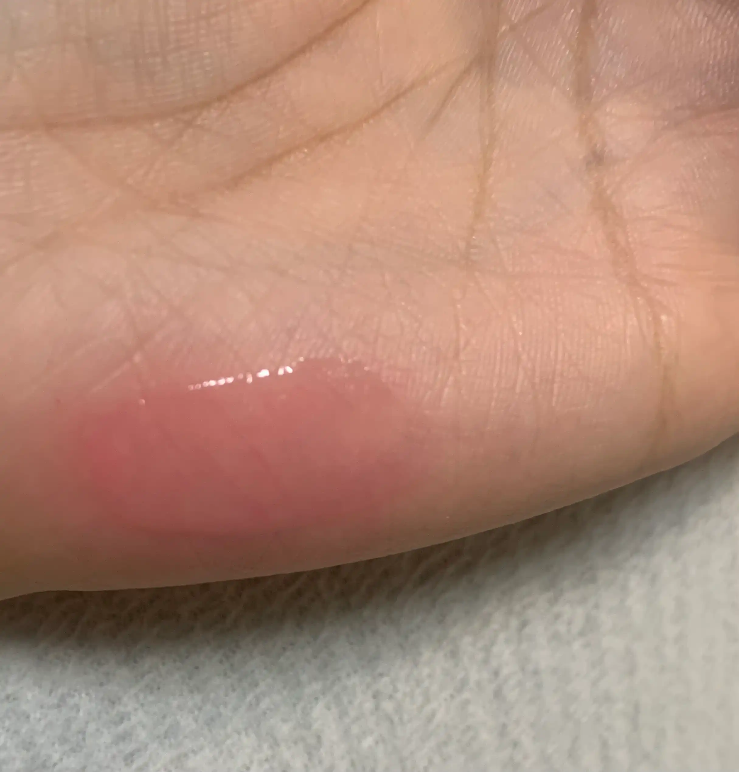 언니의파우치 리뷰 이미지 2 - [아티 샤인 립 플럼퍼]