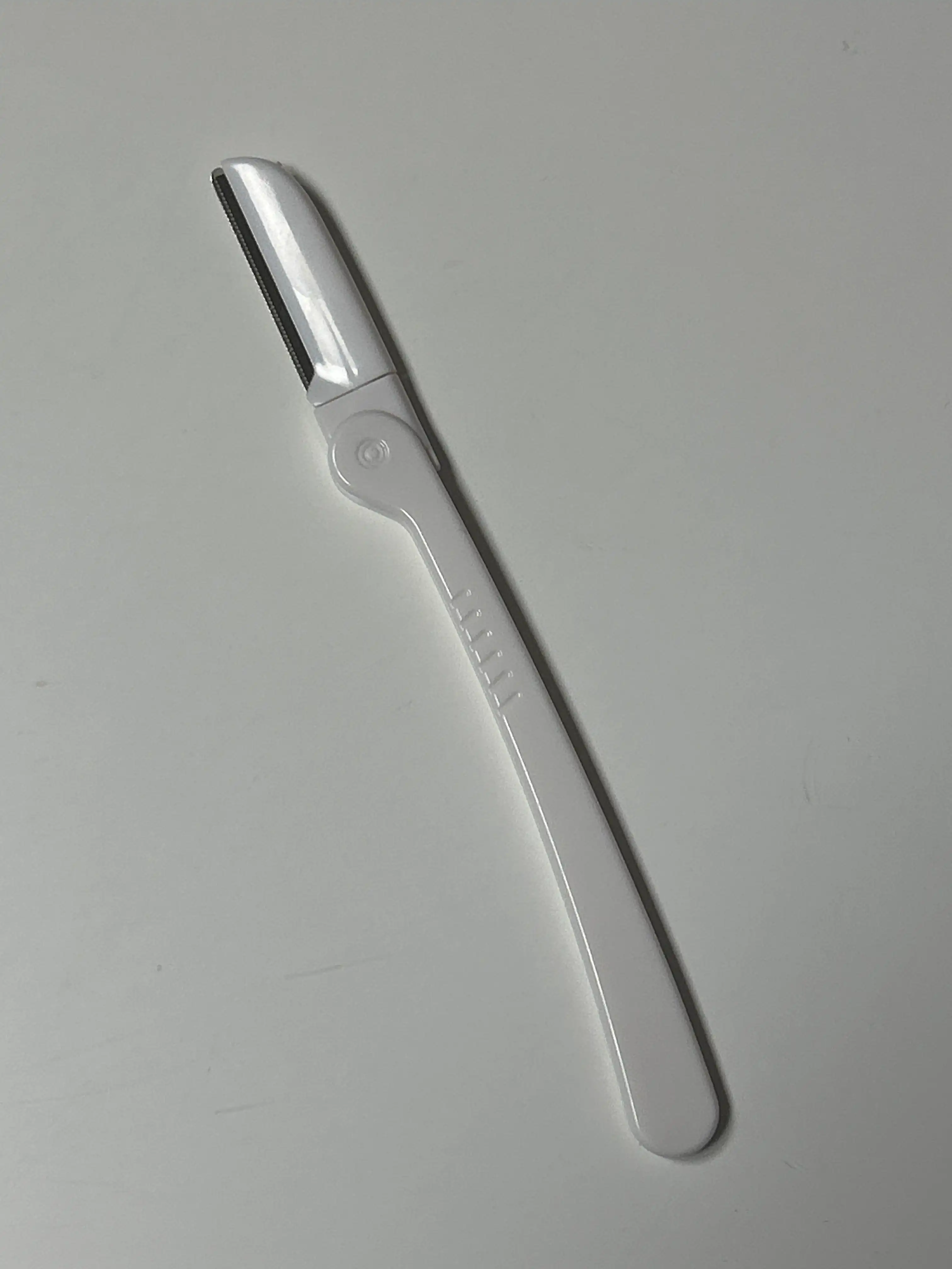 언니의파우치 리뷰 이미지 - [접이식 눈썹 면도기]