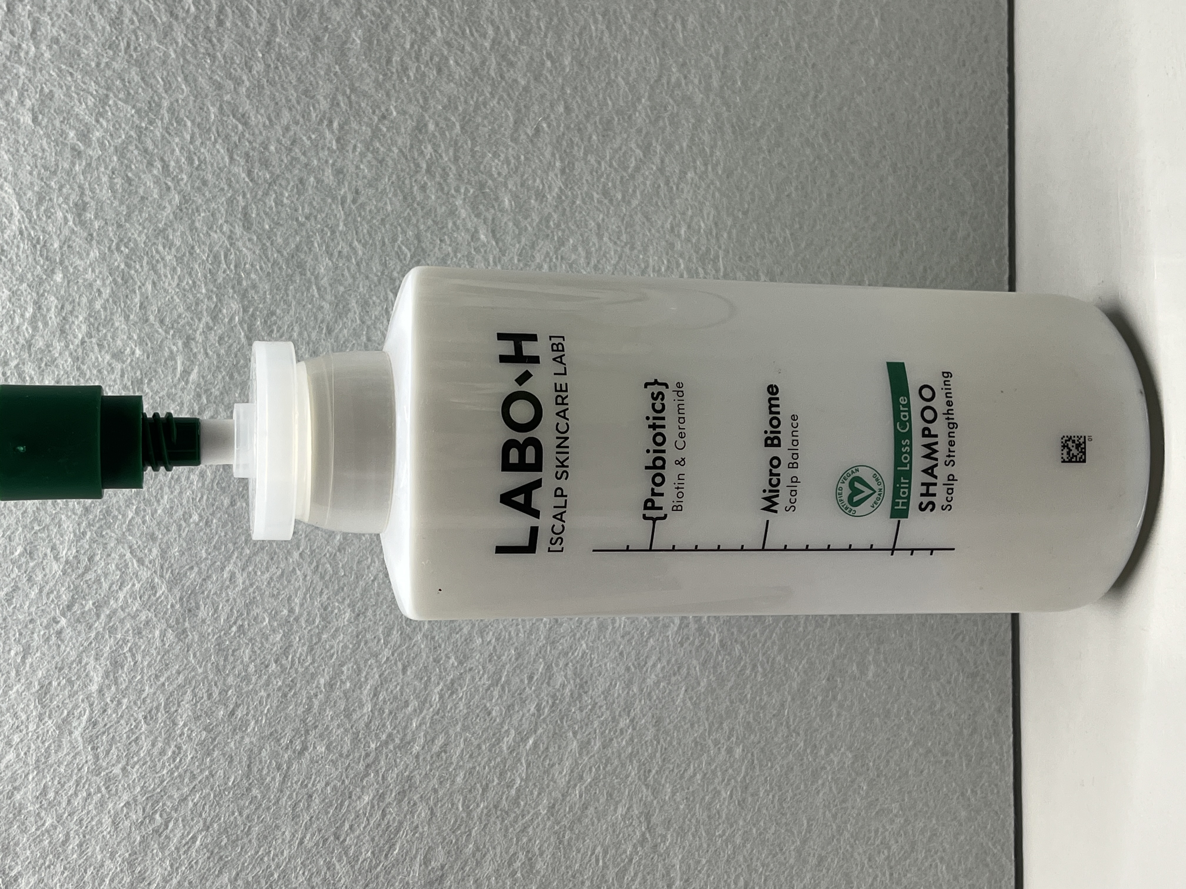 선택된 언니의파우치 리뷰 이미지 - [프로바이오틱스 탈모증상완화 두피강화 샴푸]