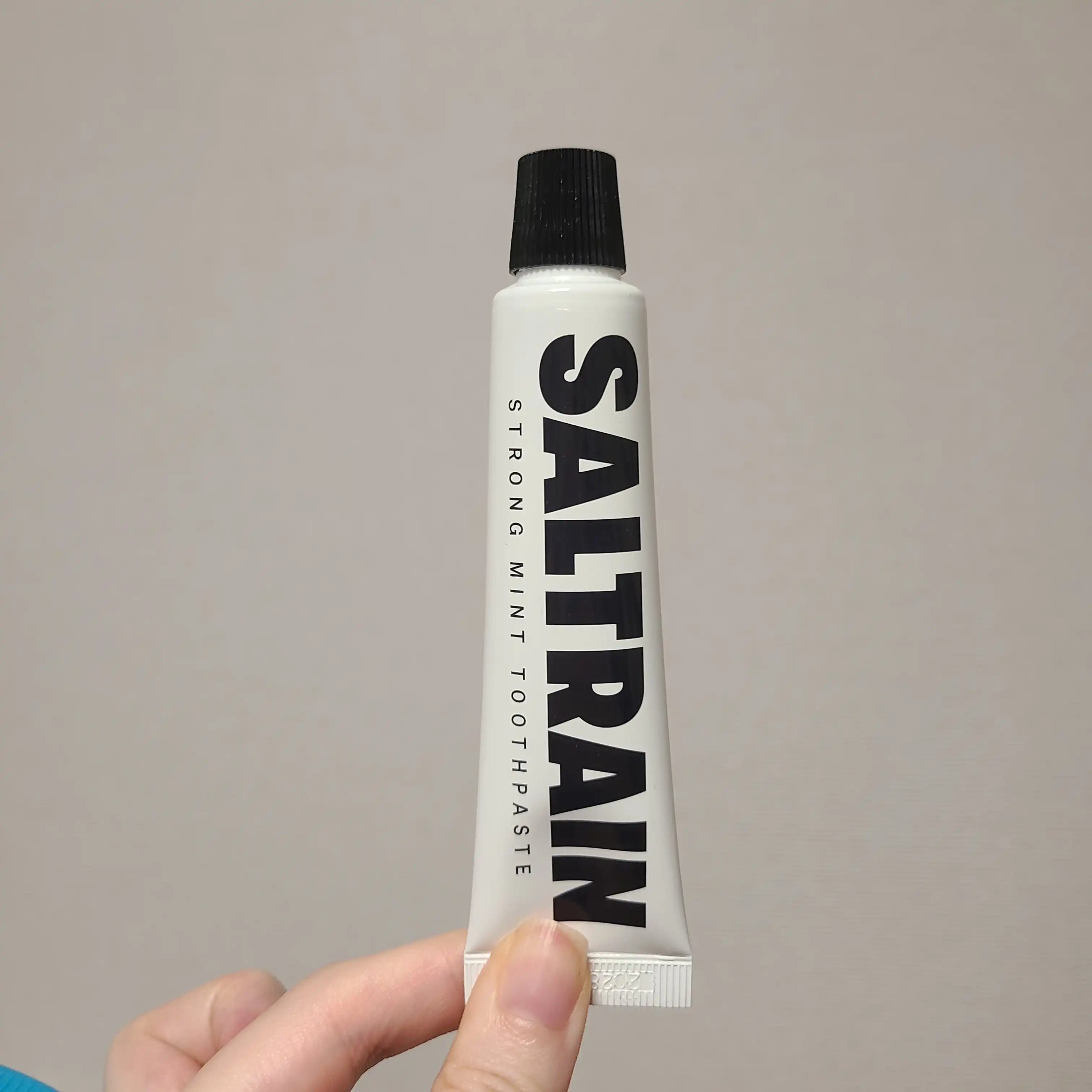 언니의파우치 리뷰 이미지 - [블랙 그레이 솔트 치약]