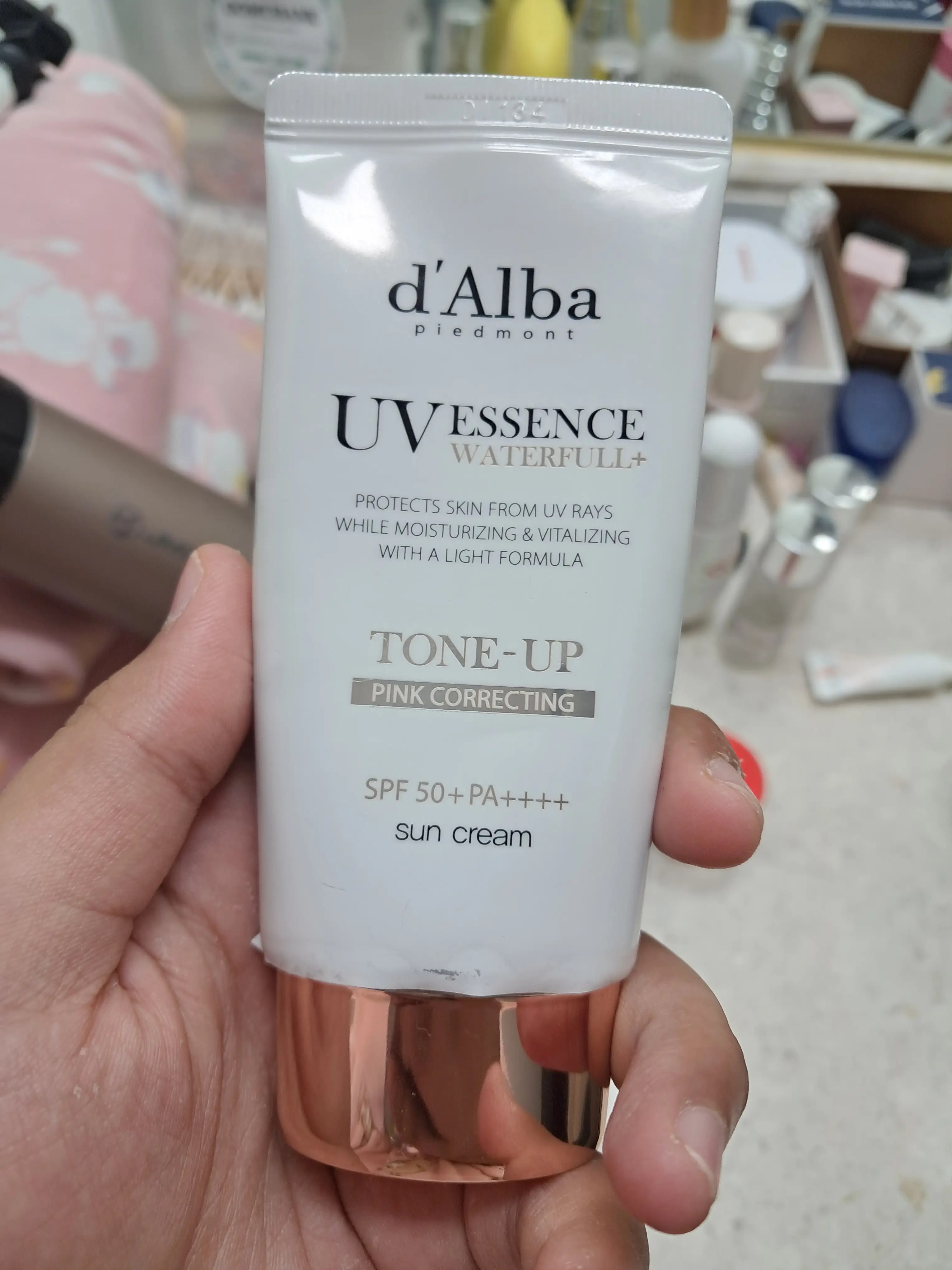 선택된 언니의파우치 리뷰 이미지 - [워터풀 톤업 선크림 커버 베이지]