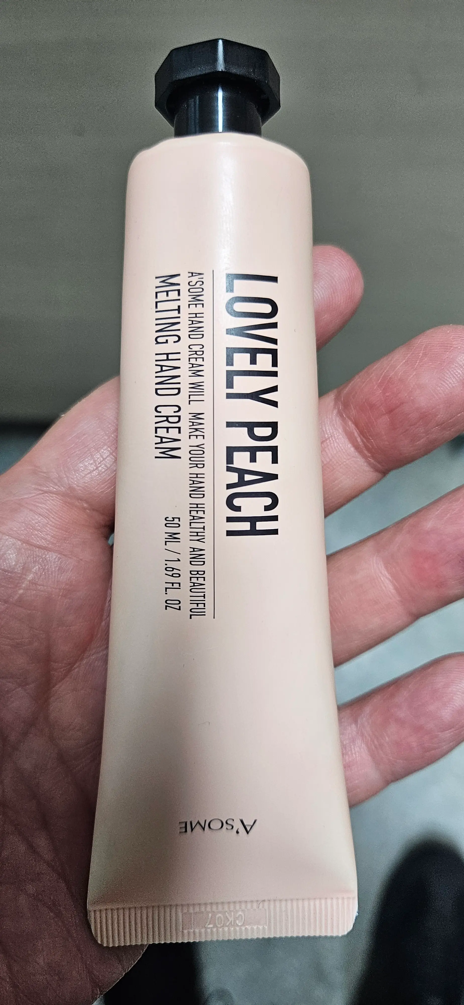 선택된 언니의파우치 리뷰 이미지 - [러블리 피치 멜팅 핸드크림]