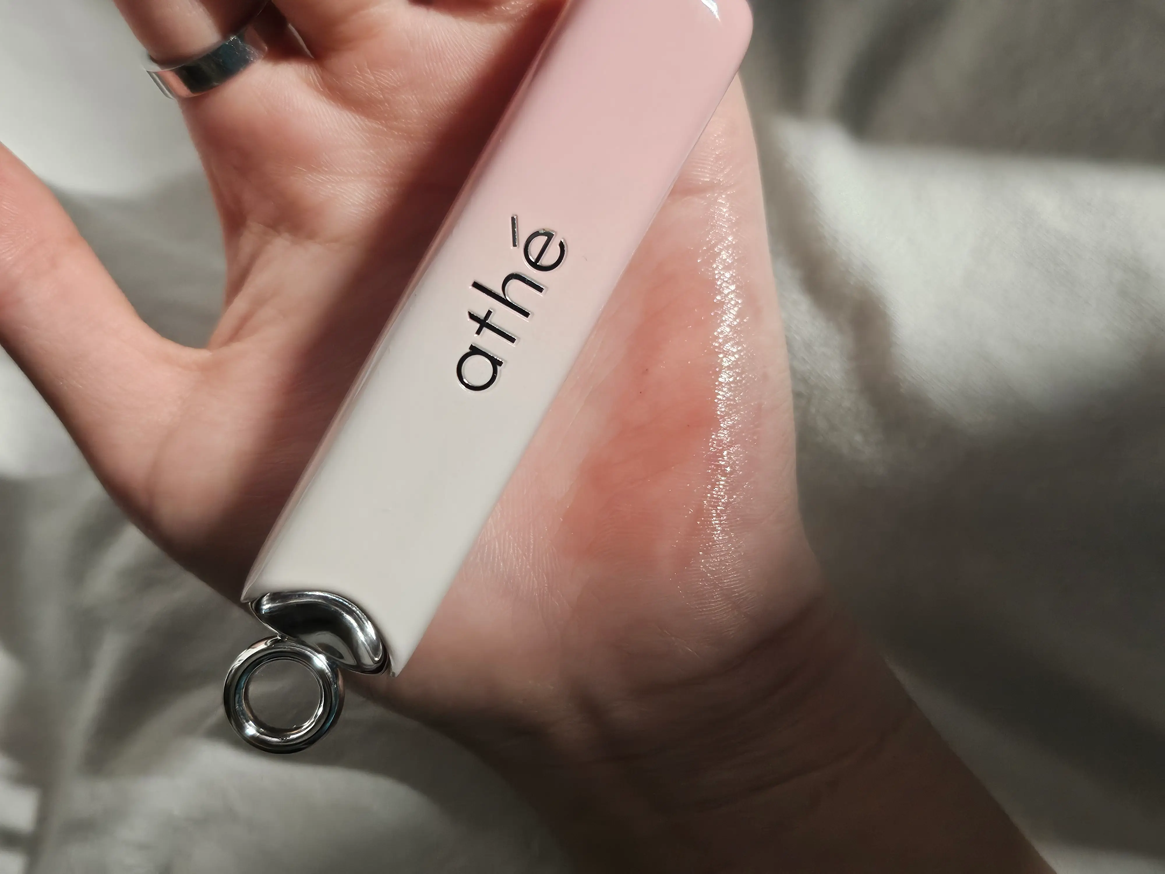 선택된 언니의파우치 리뷰 이미지 - [어센틱 립 글로이 밤]