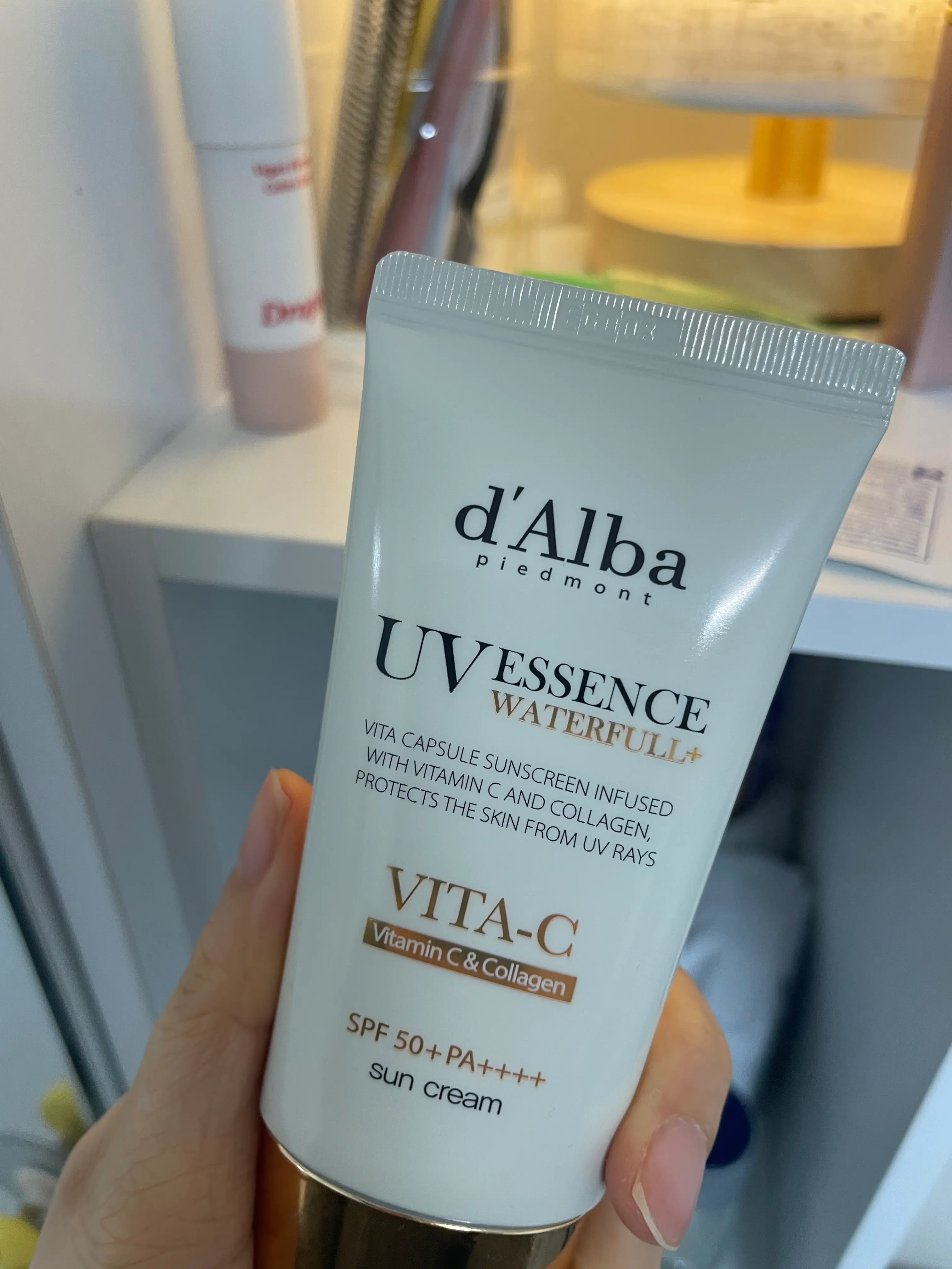 선택된 언니의파우치 리뷰 이미지 - [비타 캡슐 안티에이징 선크림]