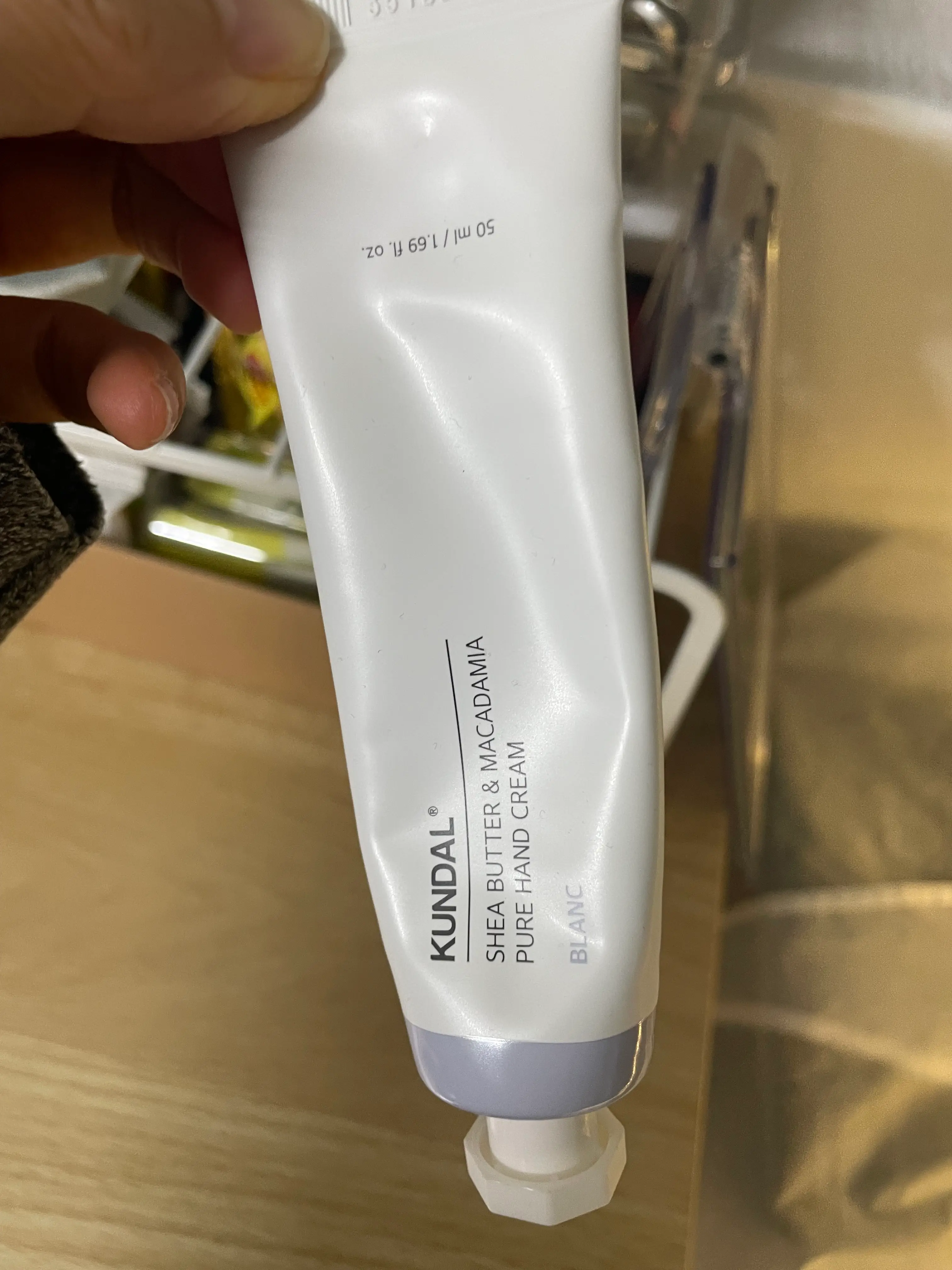 선택된 언니의파우치 리뷰 이미지 - [시어버터 앤 마카다미아 퓨어 핸드크림]