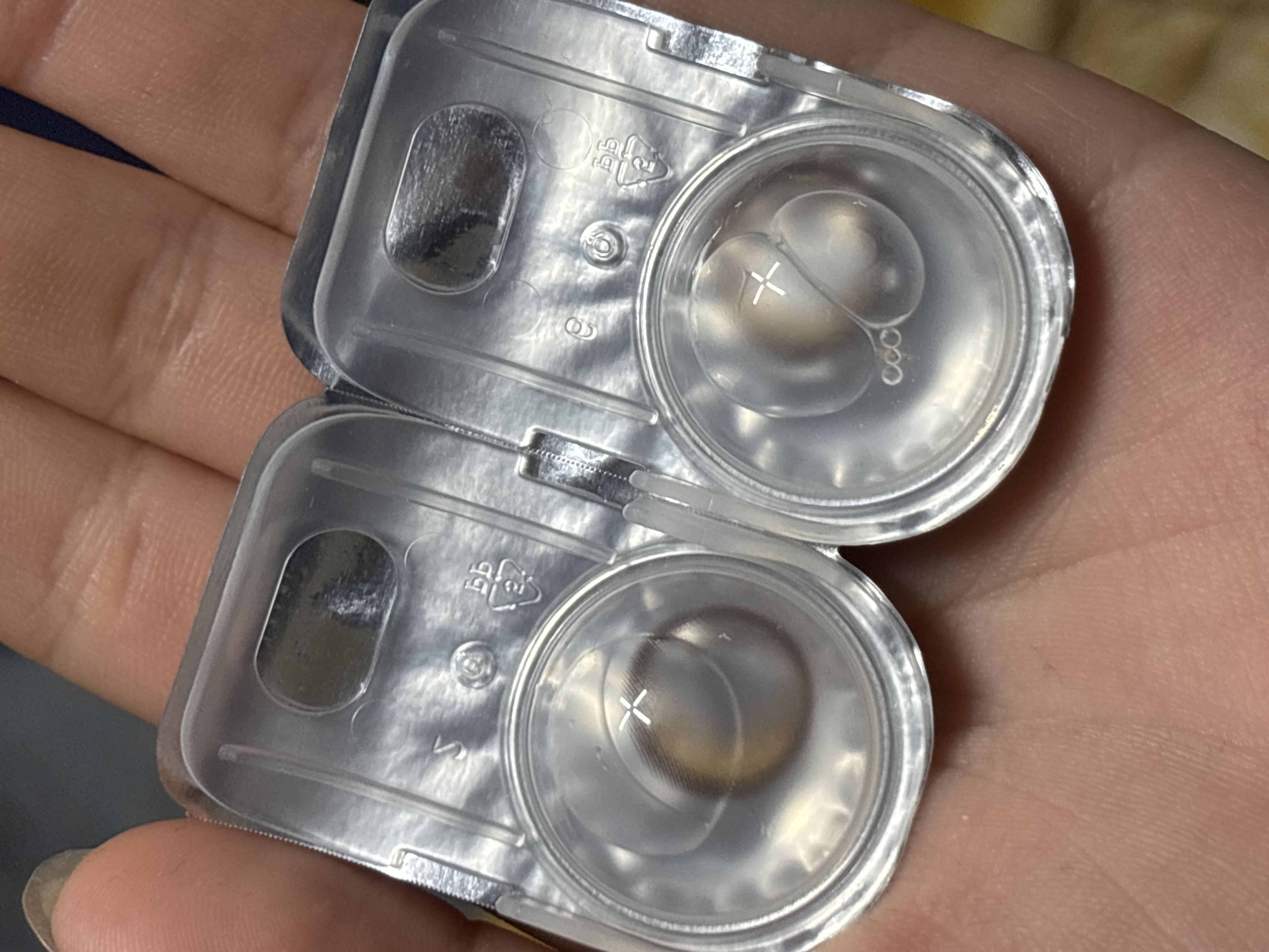 선택된 언니의파우치 리뷰 이미지 - [글로이 원데이 브라운]