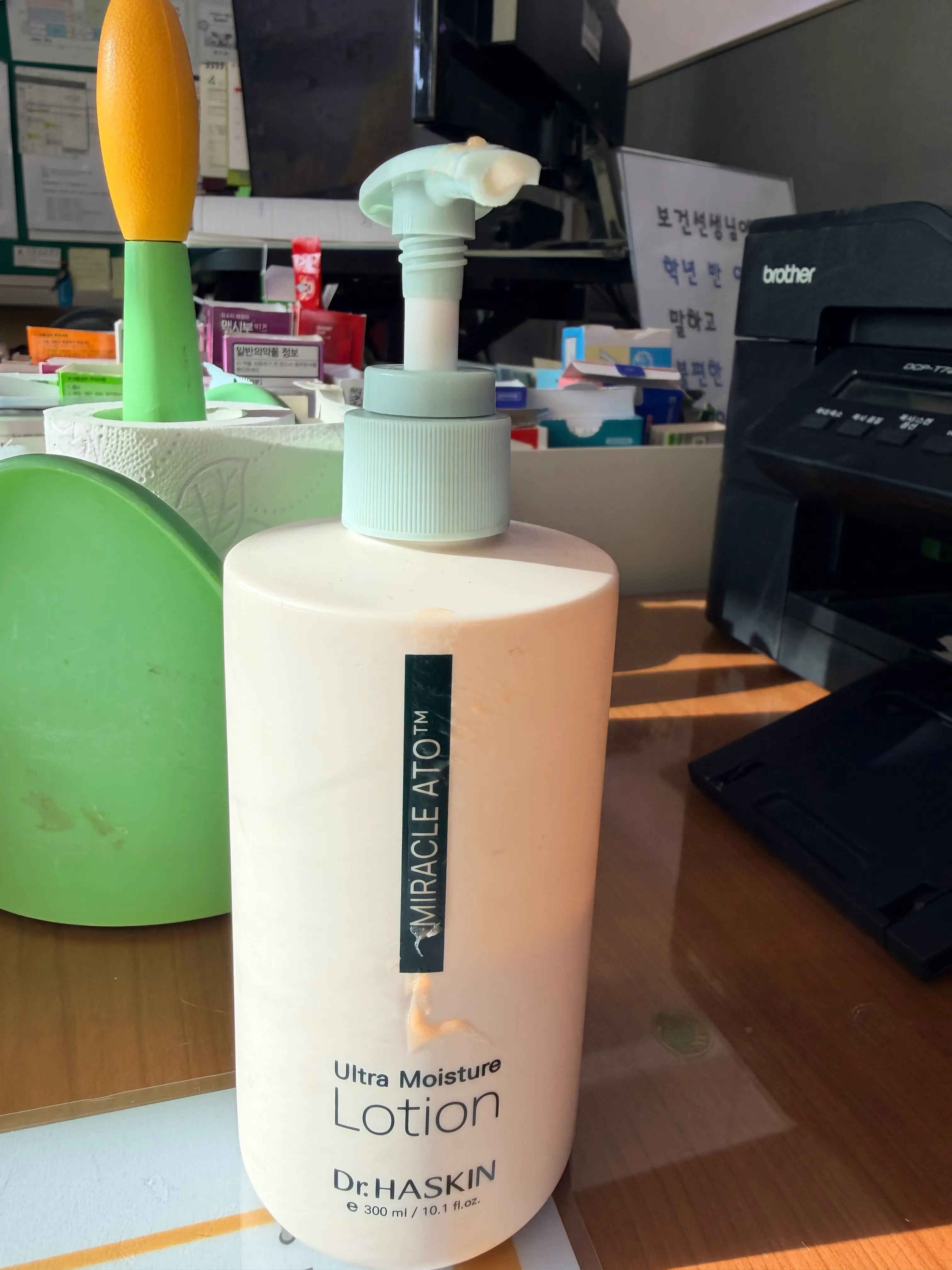 선택된 언니의파우치 리뷰 이미지 - [(어스비기닝X닥터하스킨) 미라클아토 울트라 모이스처 로션]